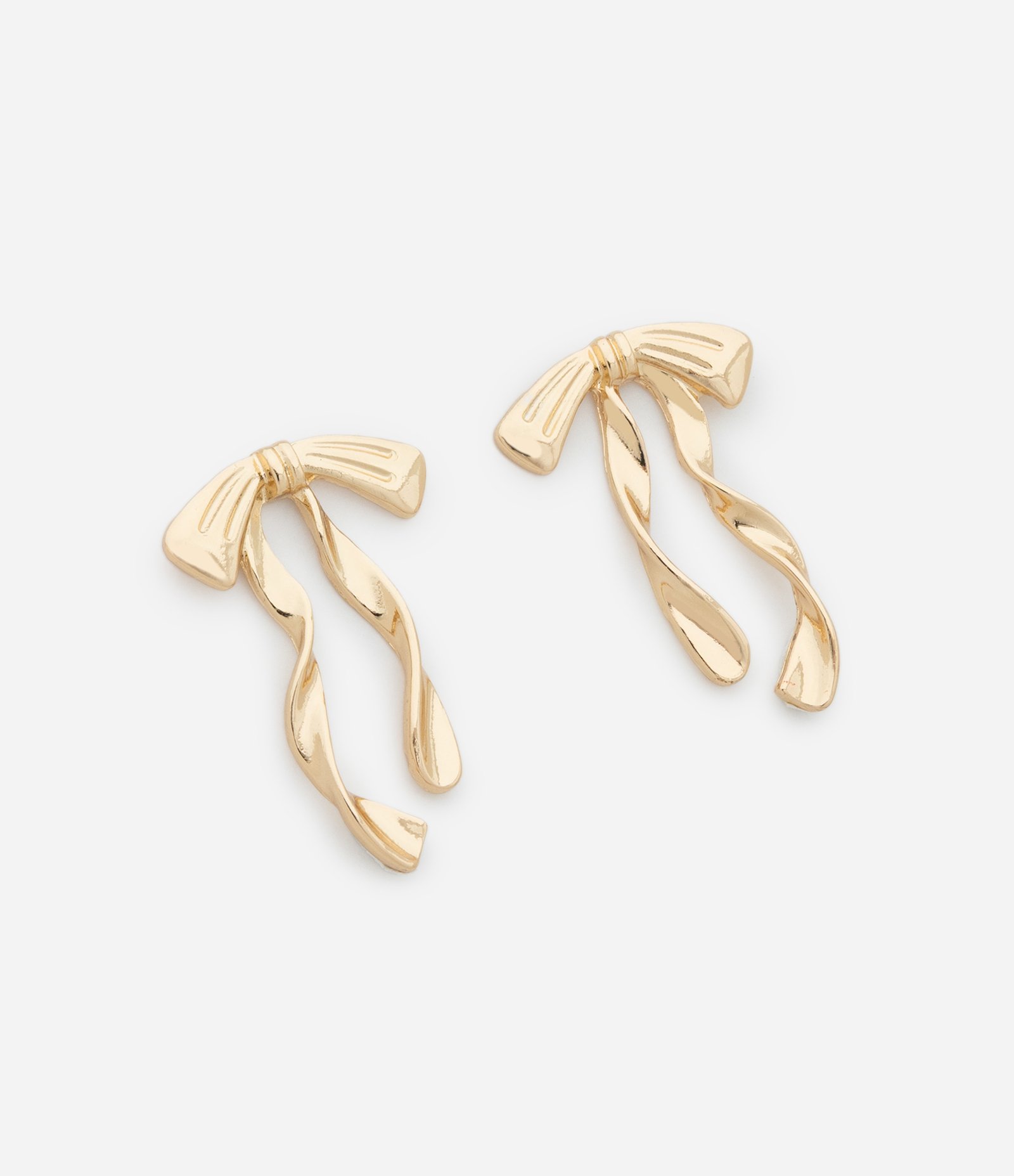 Brinco Pequeno em Metal com Formato de Laço Dourado 1