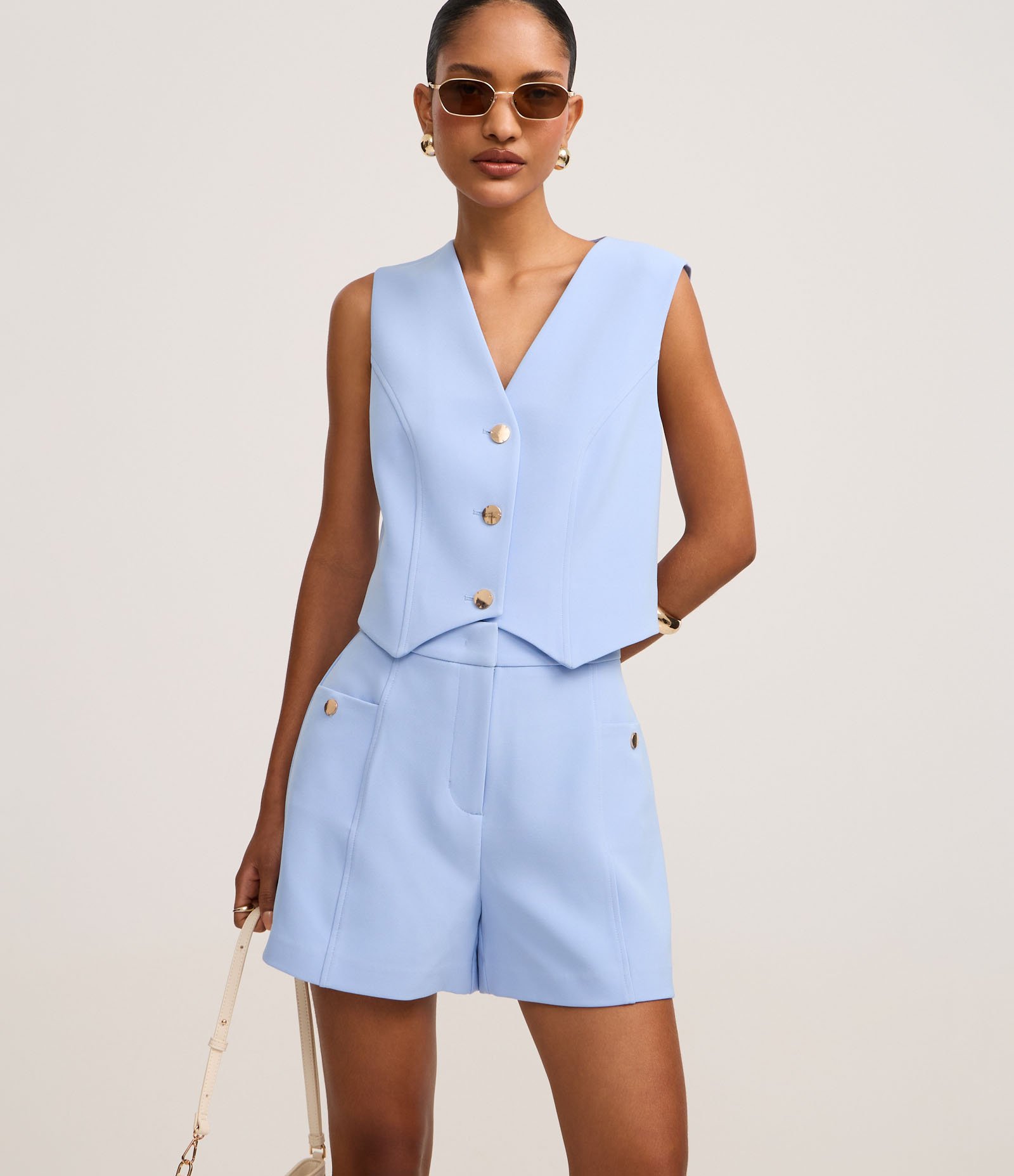 Short Alfaitado Cintura Alta com Bolsos Laterais Azul 2