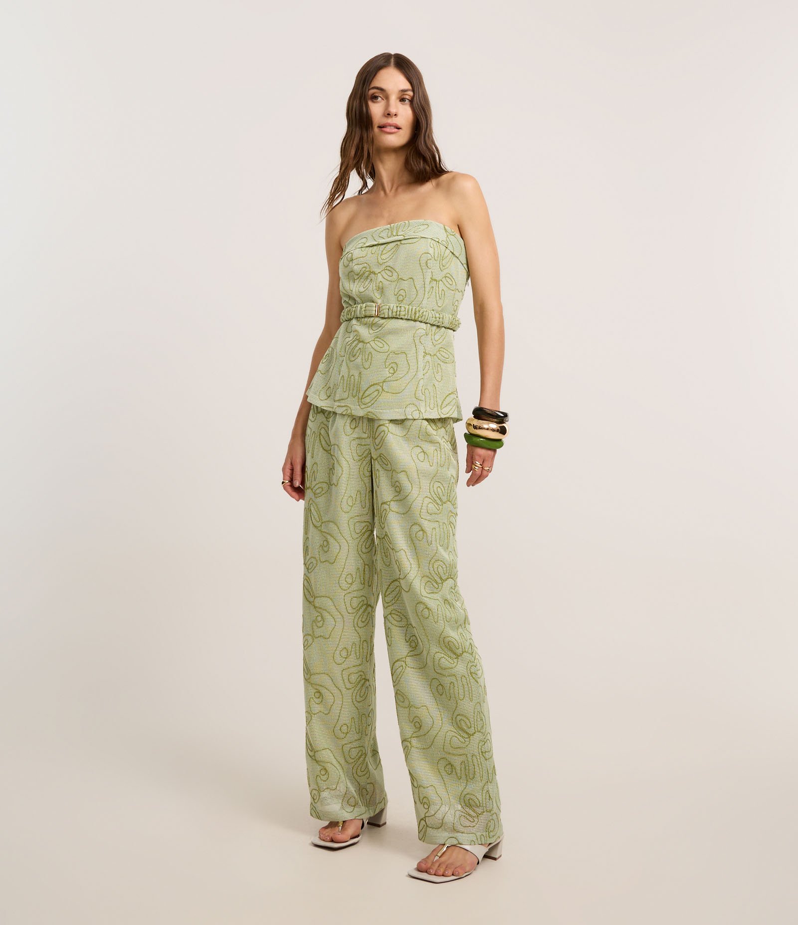 Blusa Sem Alça com Decote Virado e Bordado Bastrado Verde 2