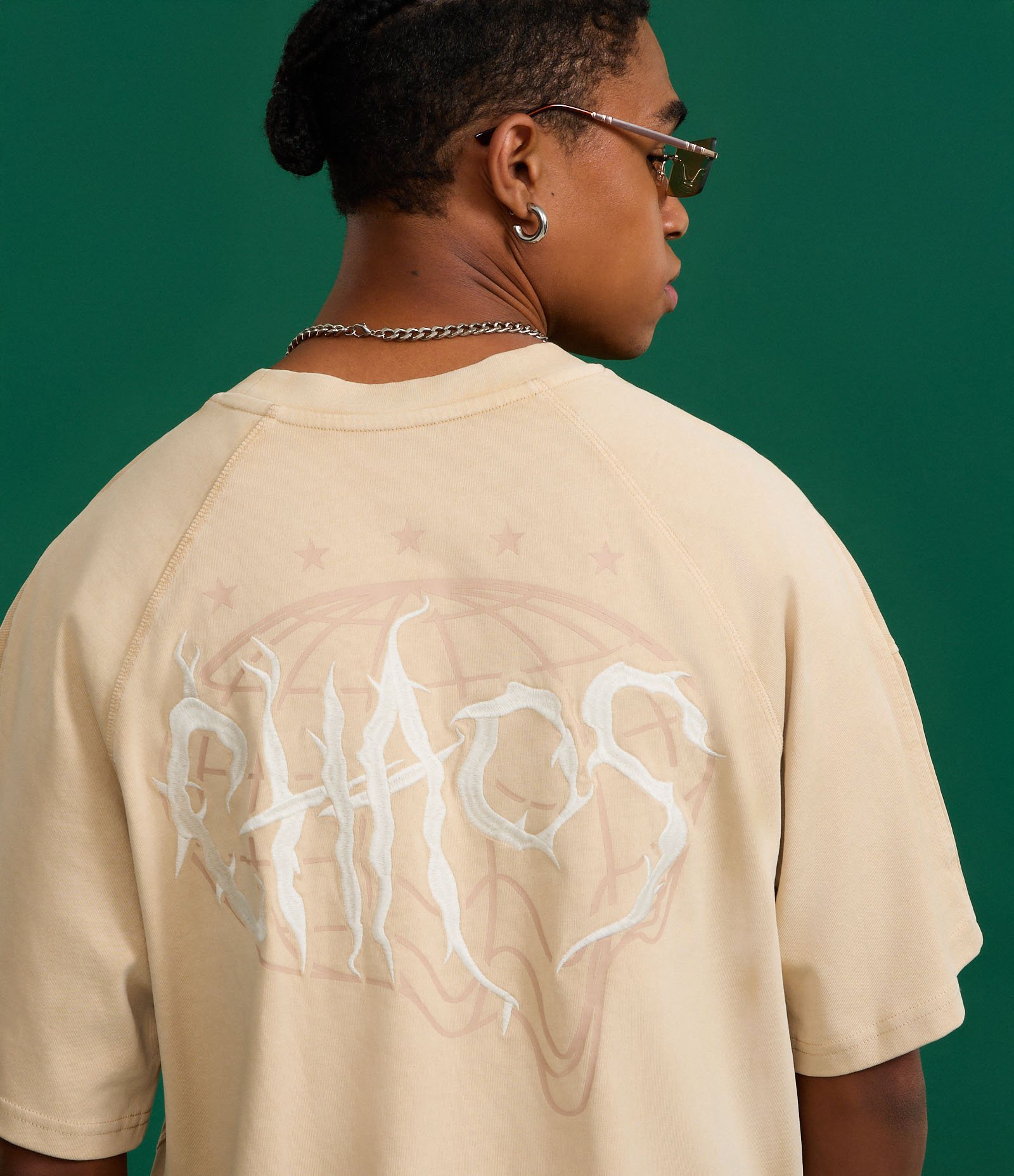 Camiseta Boxy em Algodão com Estampa Frente e Costas Chaos Bege 3