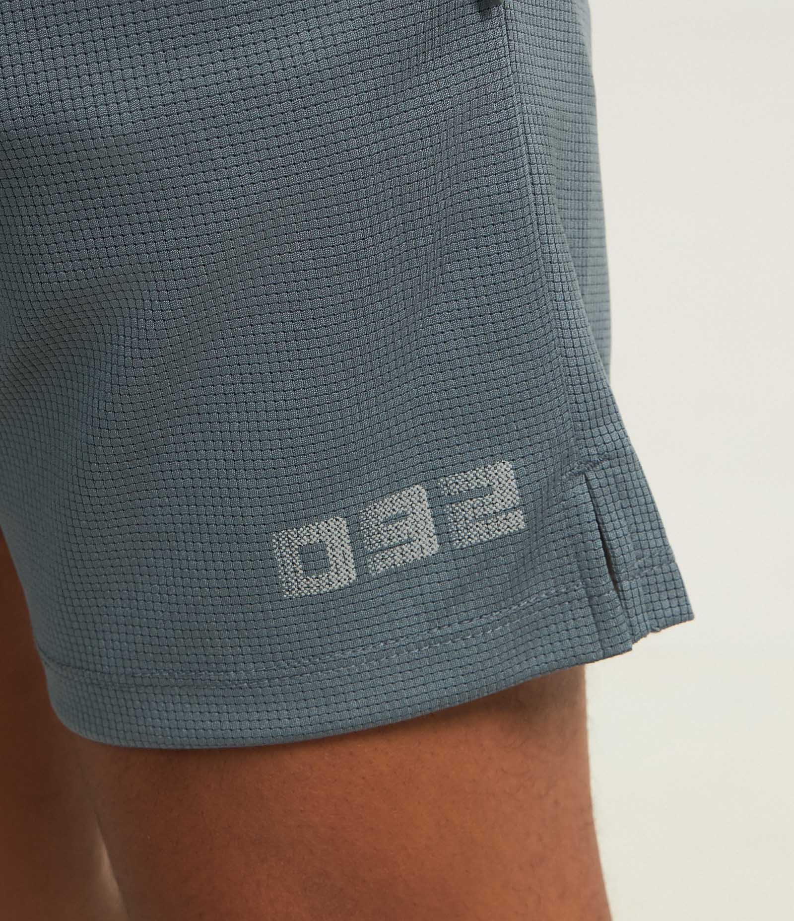 Bermuda Esportiva com Cós Elástico Cinza 9