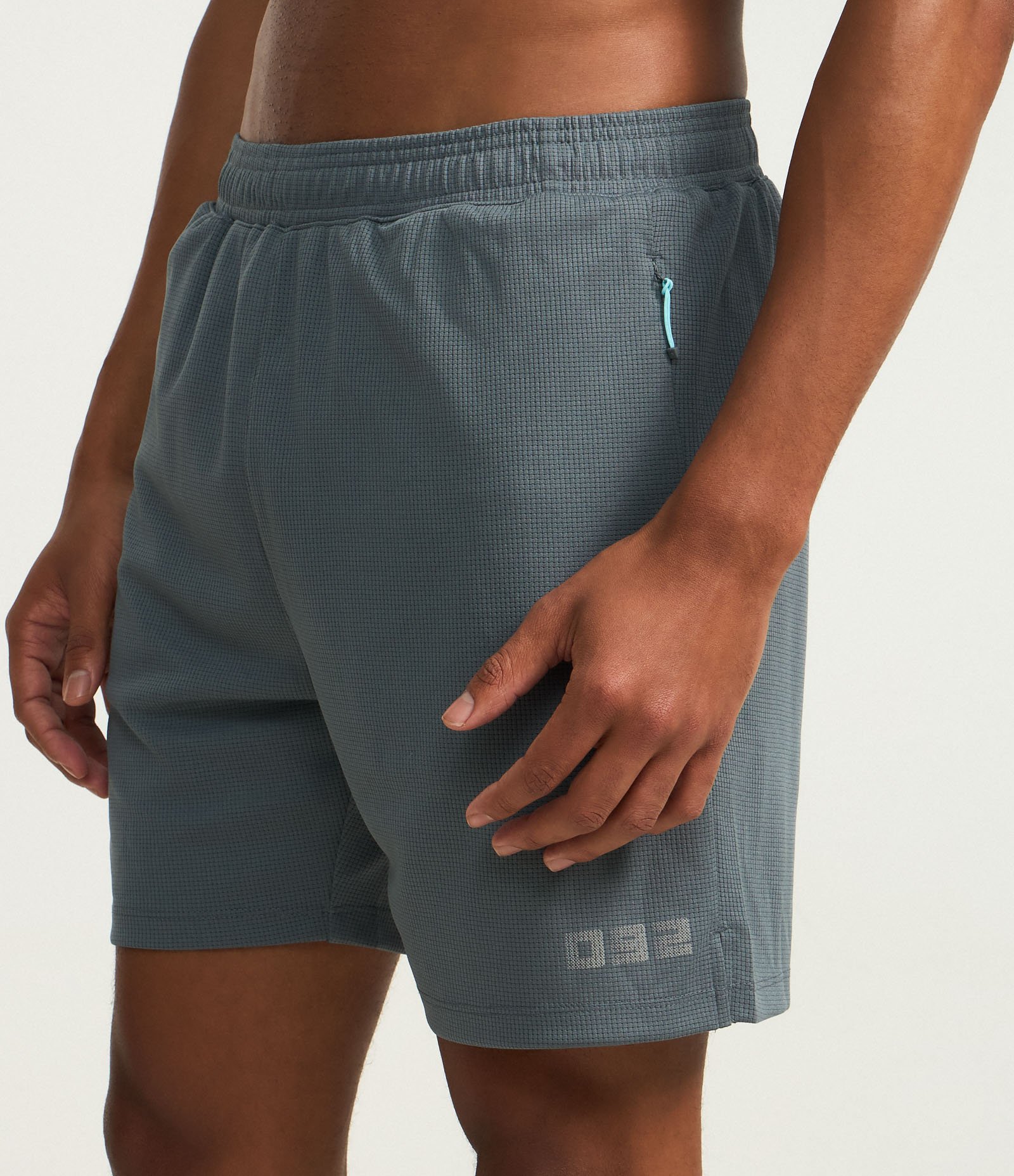 Bermuda Esportiva com Cós Elástico Cinza 7