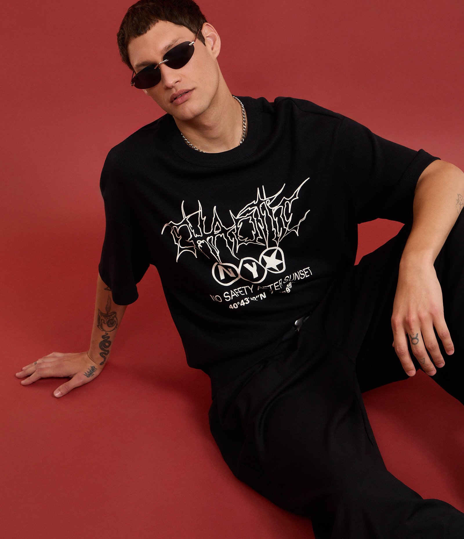 Camiseta Oversized em Algodão com Textura e Lettering Gothic Preto 3