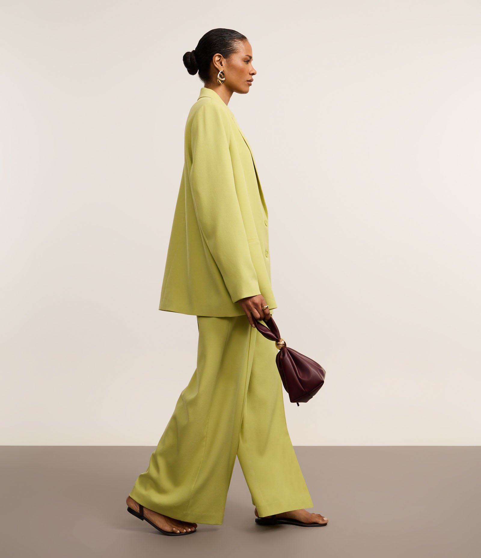 Blazer Over Alfaiatado com Linho e Botões Duplos 5