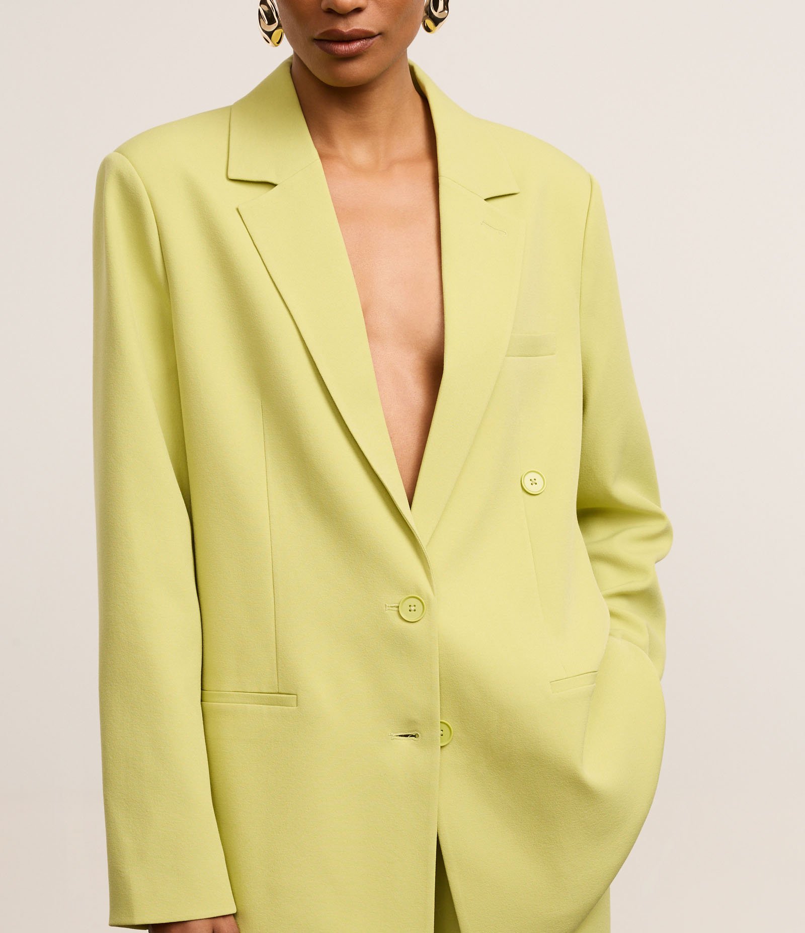 Blazer Over Alfaiatado com Linho e Botões Duplos 6