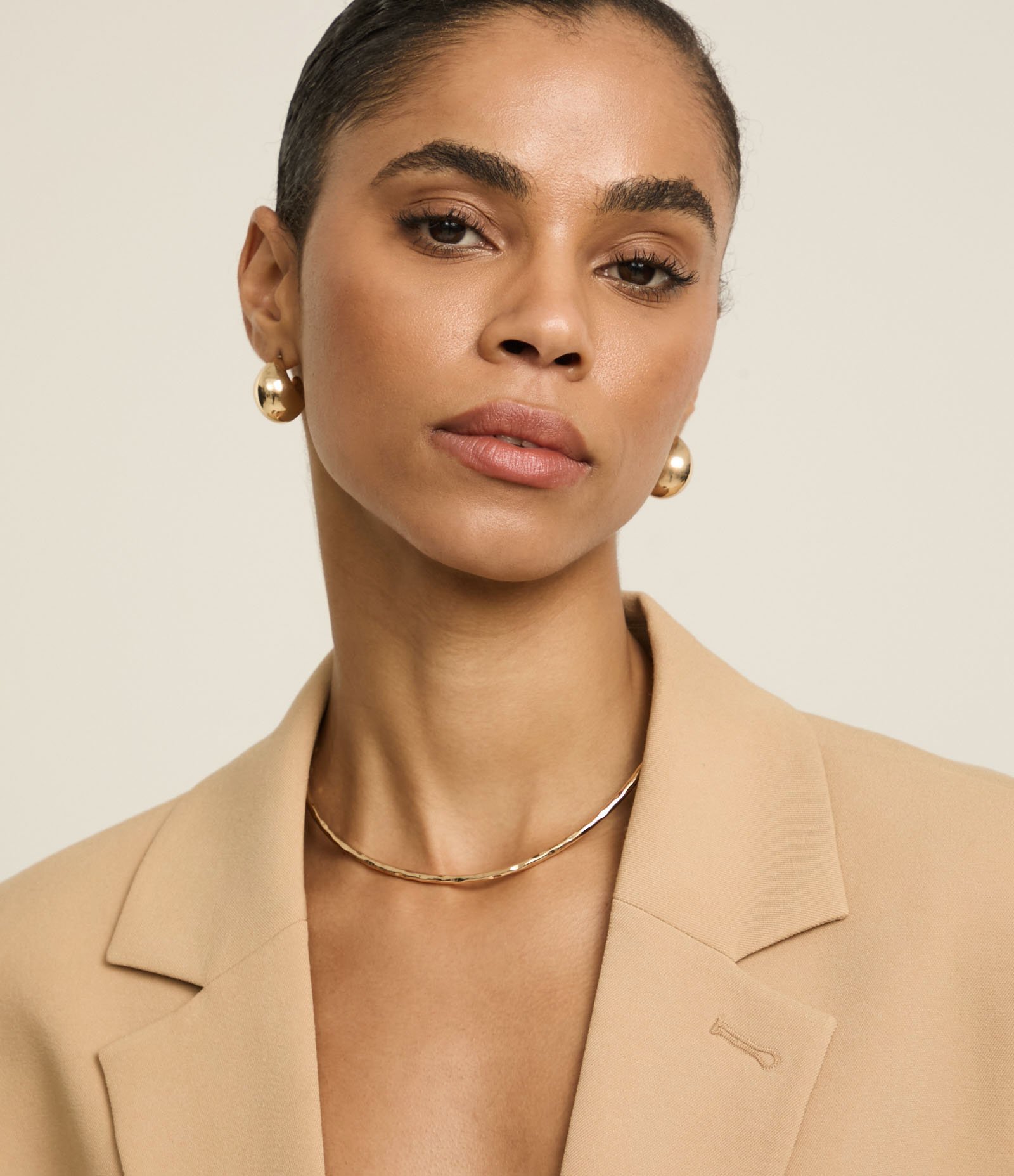 Blazer Over Alfaiatado com Linho e Botões Duplos Marrom 5