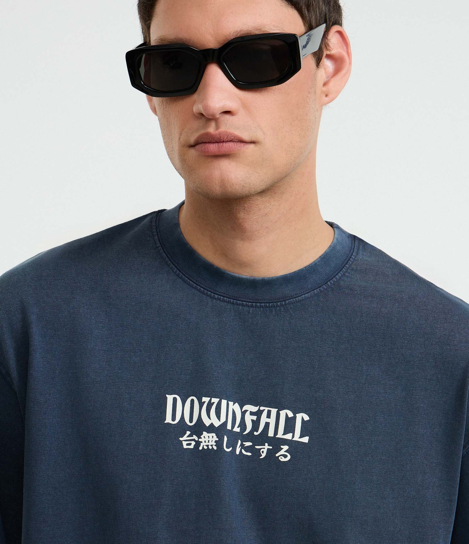 Camiseta Boxy em Malhão com Estampa Oriental e Lettering Dowfall Azul 4