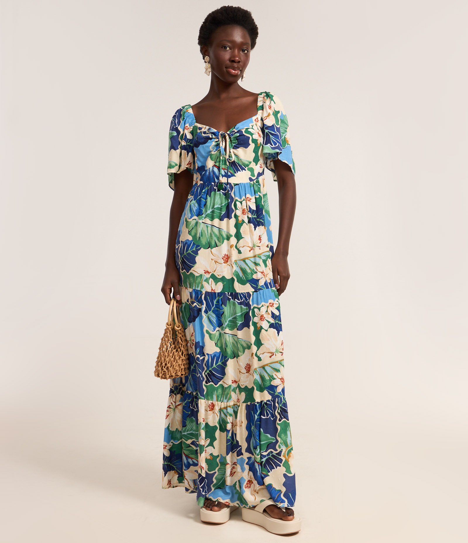 Vestido Longo Evasê com Amarração no Decote e Estampa Floral Multicores 2