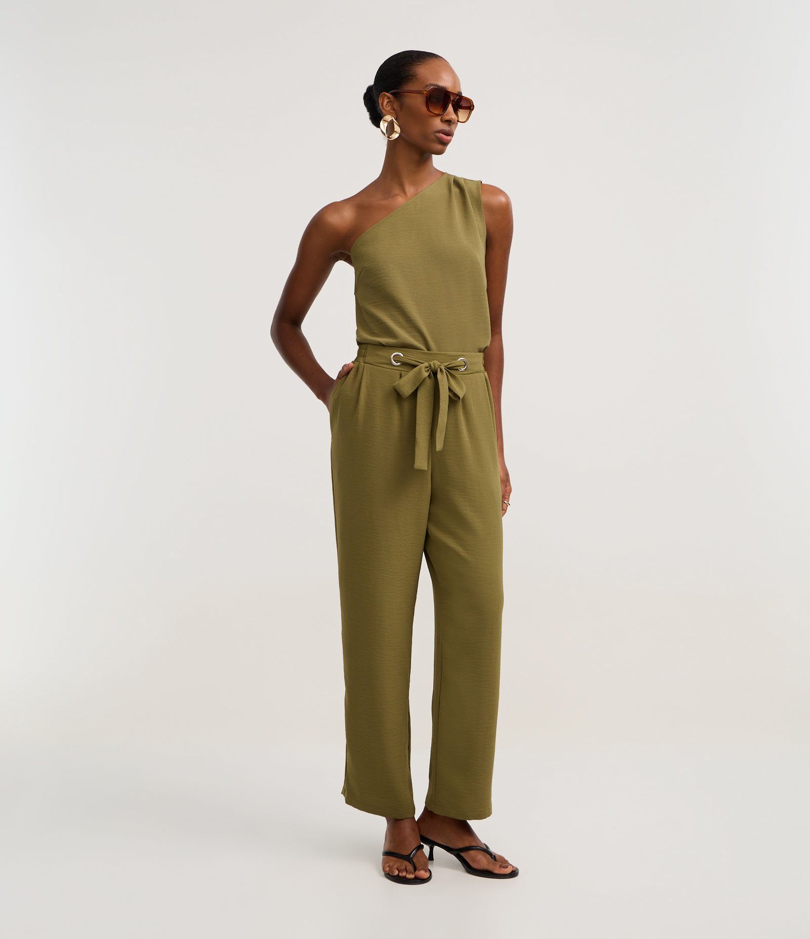 Calça Reta Cintura Alta com Amarração na Cintura Verde 1