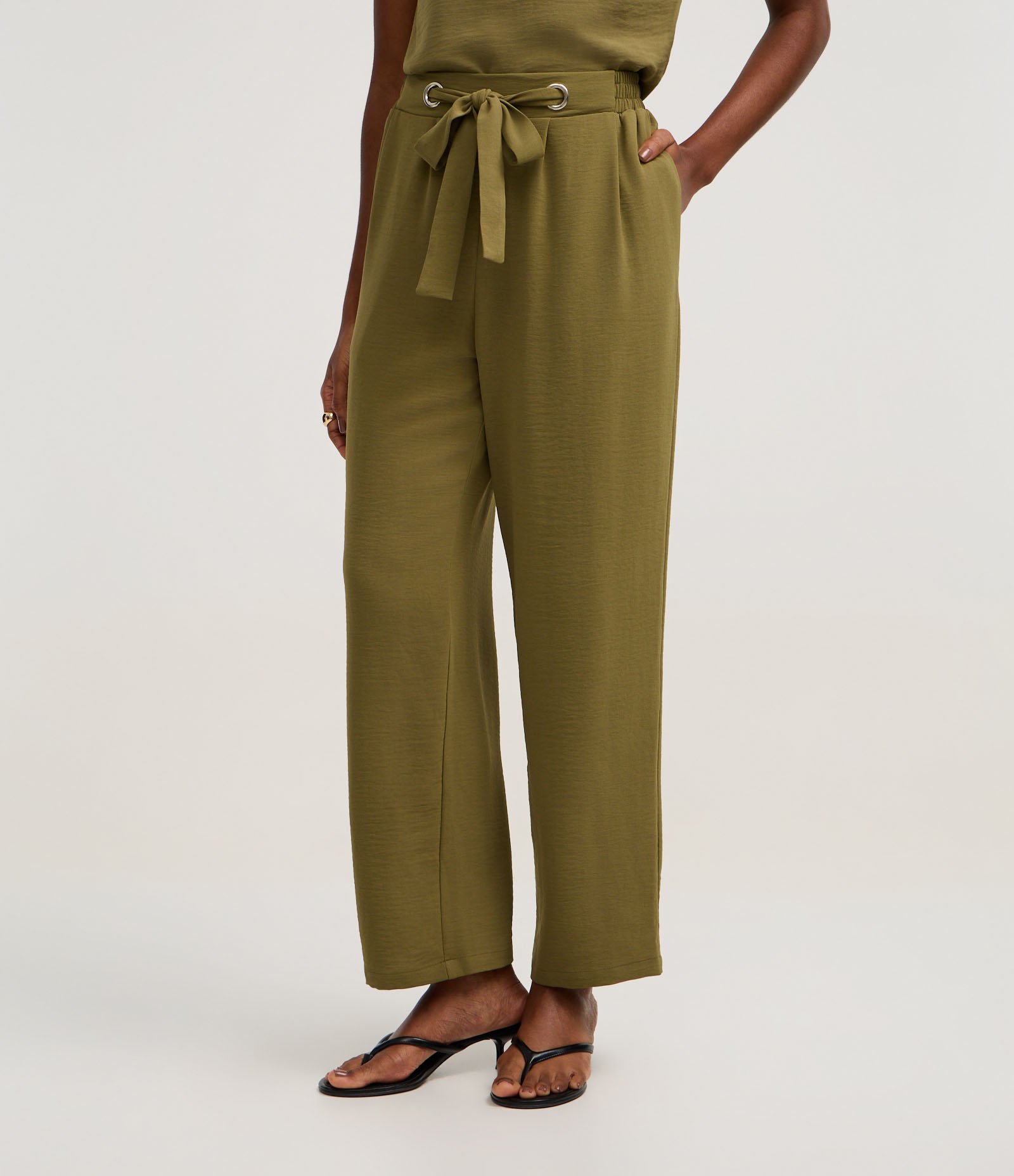 Calça Reta Cintura Alta com Amarração na Cintura Verde 3