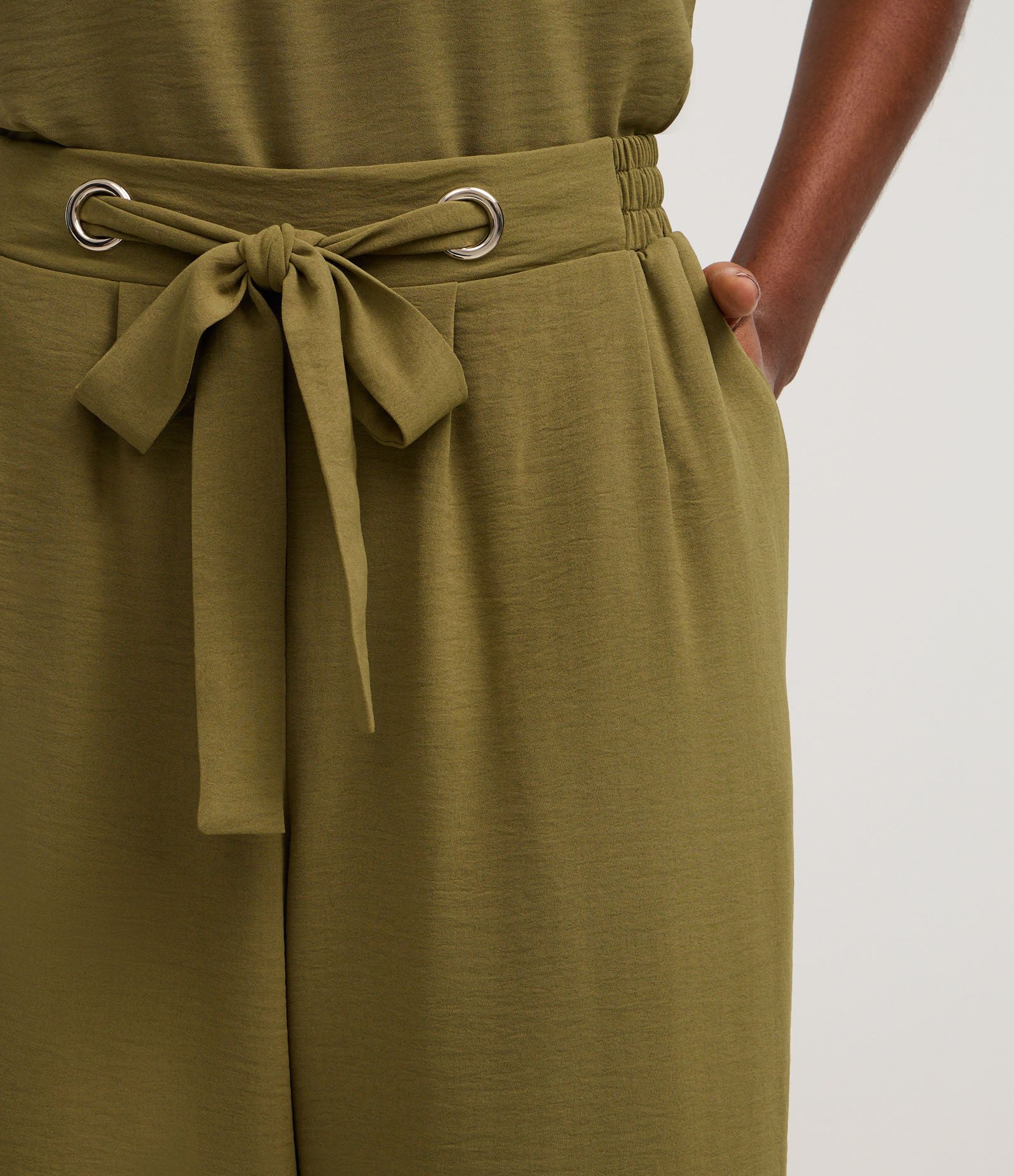 Calça Reta Cintura Alta com Amarração na Cintura Verde 4
