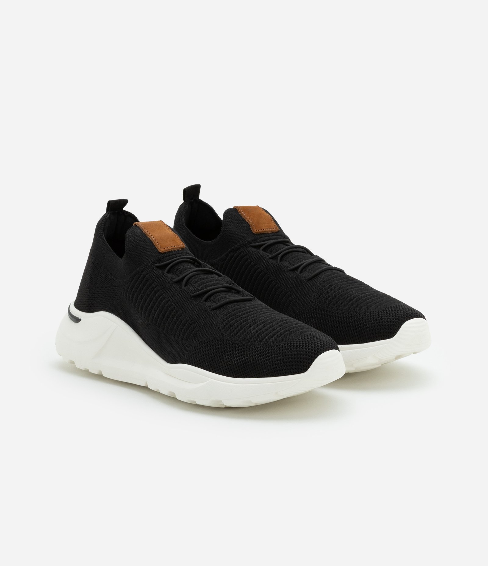 Tênis Esportivo Knit em Jacquard com Cadarço Elástico e Texturizado Preto 2