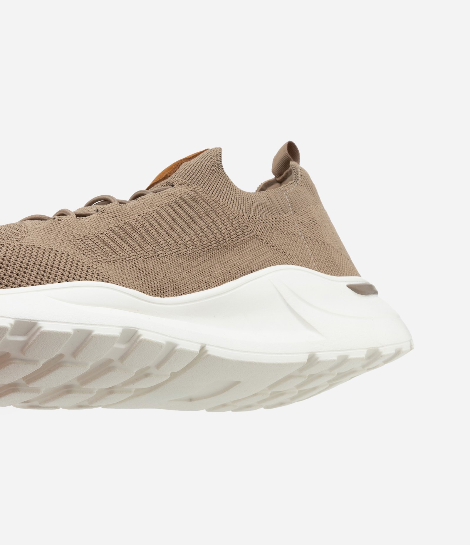 Tênis Esportivo Knit em Jacquard com Cadarço Elástico e Texturizado Marrom 3