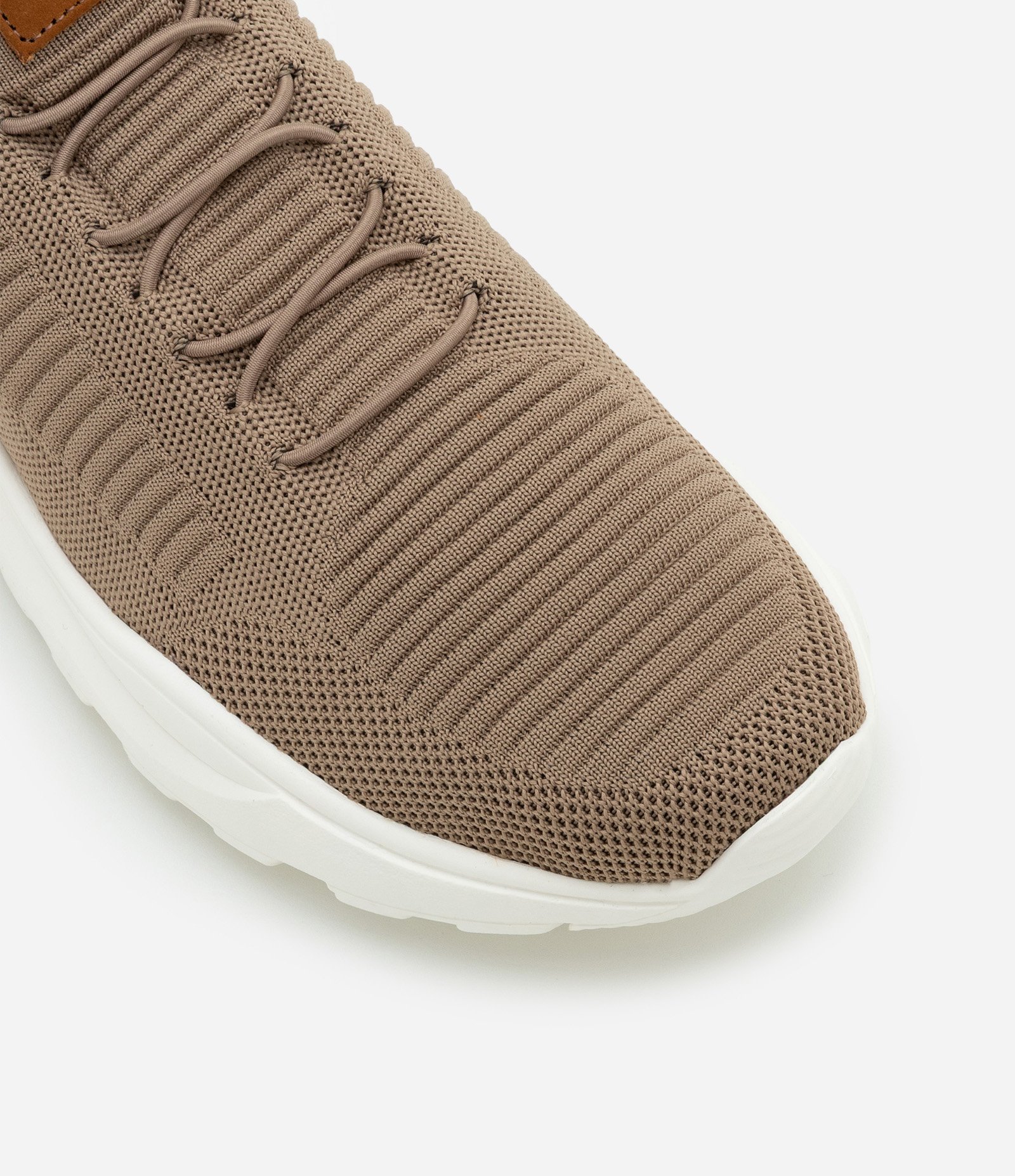 Tênis Esportivo Knit em Jacquard com Cadarço Elástico e Texturizado Marrom 5