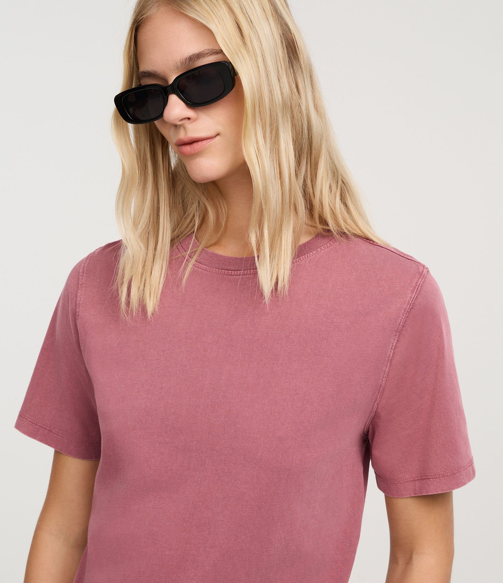 Blusa T-shirt em Algodão com Lavagem Estonada Rosa Terroso 3