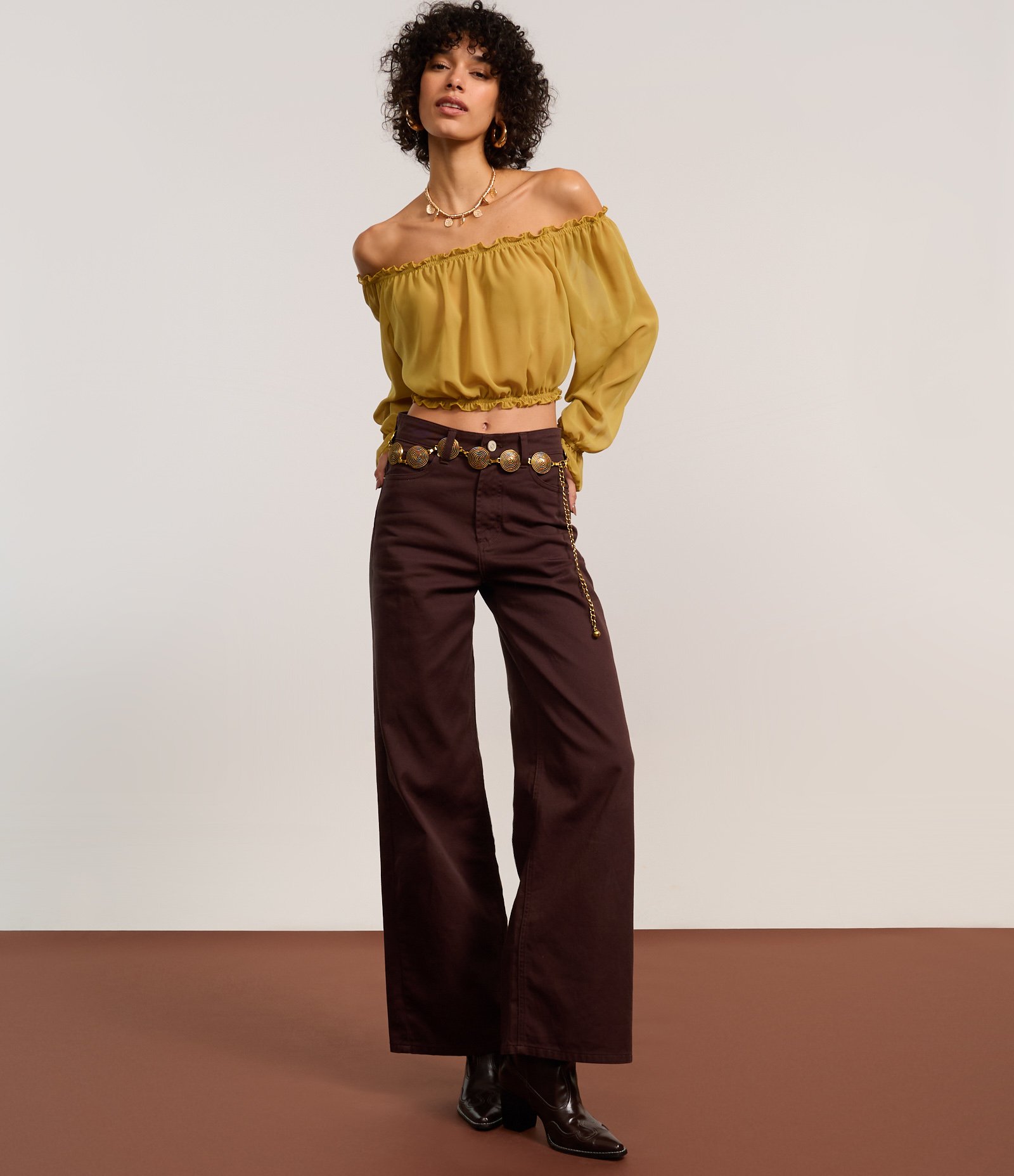 Blusa Cropped em Chiffon com Decote Ombro a Ombro Amarelo 6