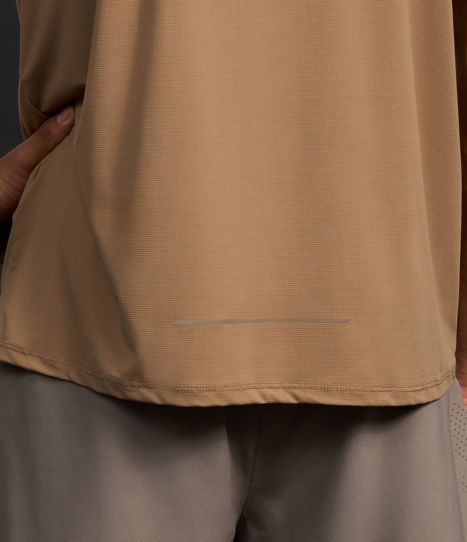 Camiseta Regular com Tecnologia Dry e Estampa Lettering Seeking My Highs Marrom 3