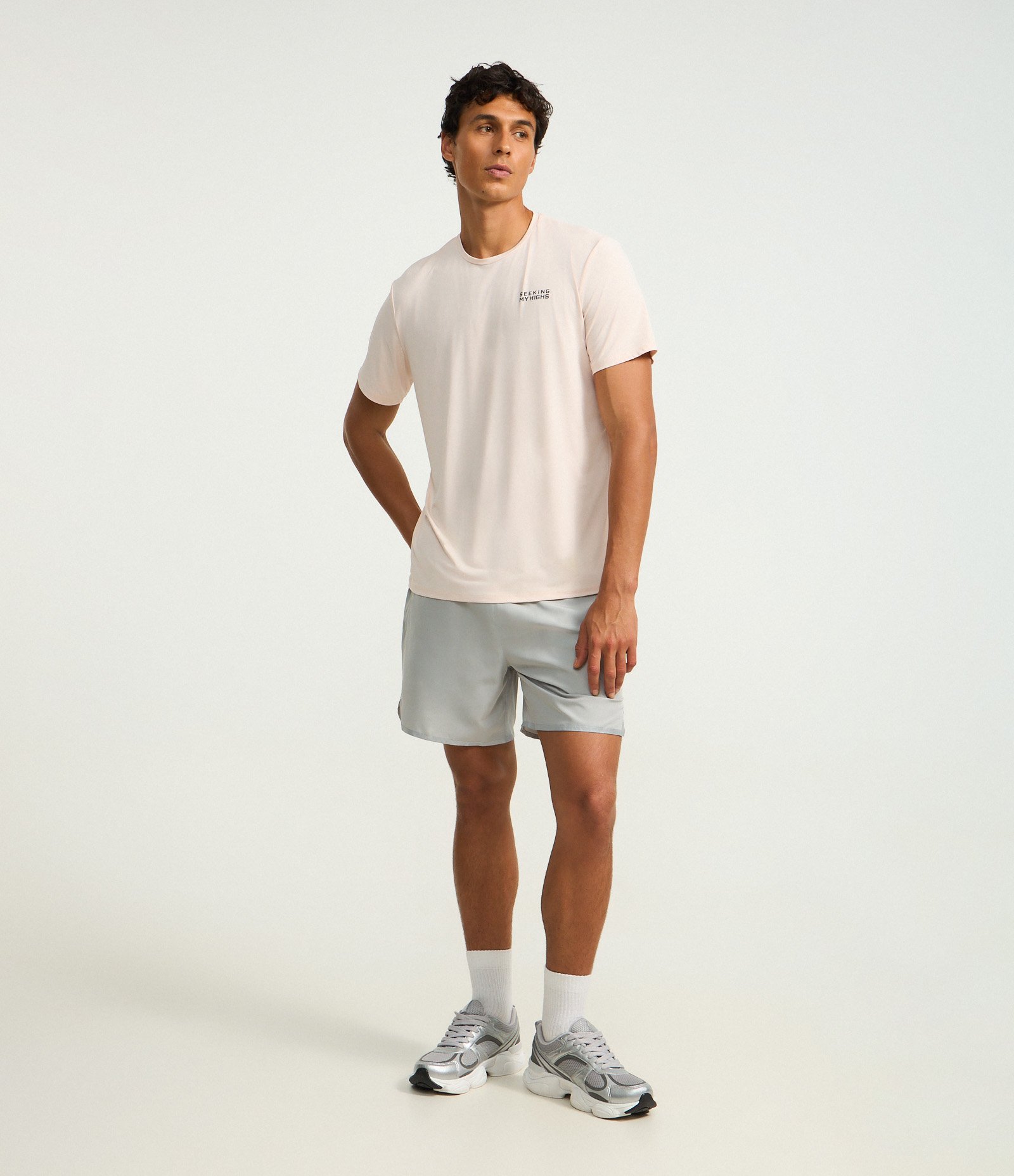 Camiseta Regular com Tecnologia Dry e Estampa Lettering Seeking My Highs Rosa 2