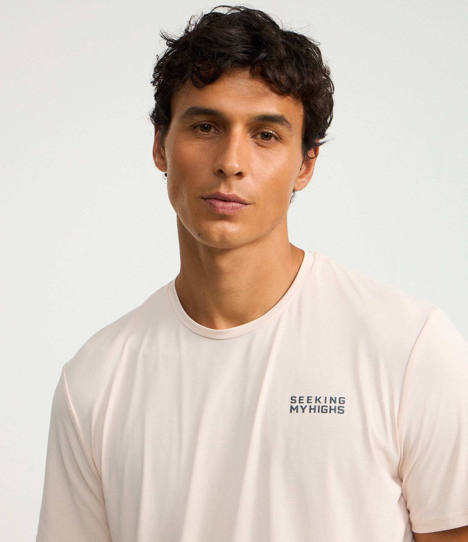 Camiseta Regular com Tecnologia Dry e Estampa Lettering Seeking My Highs Rosa 5