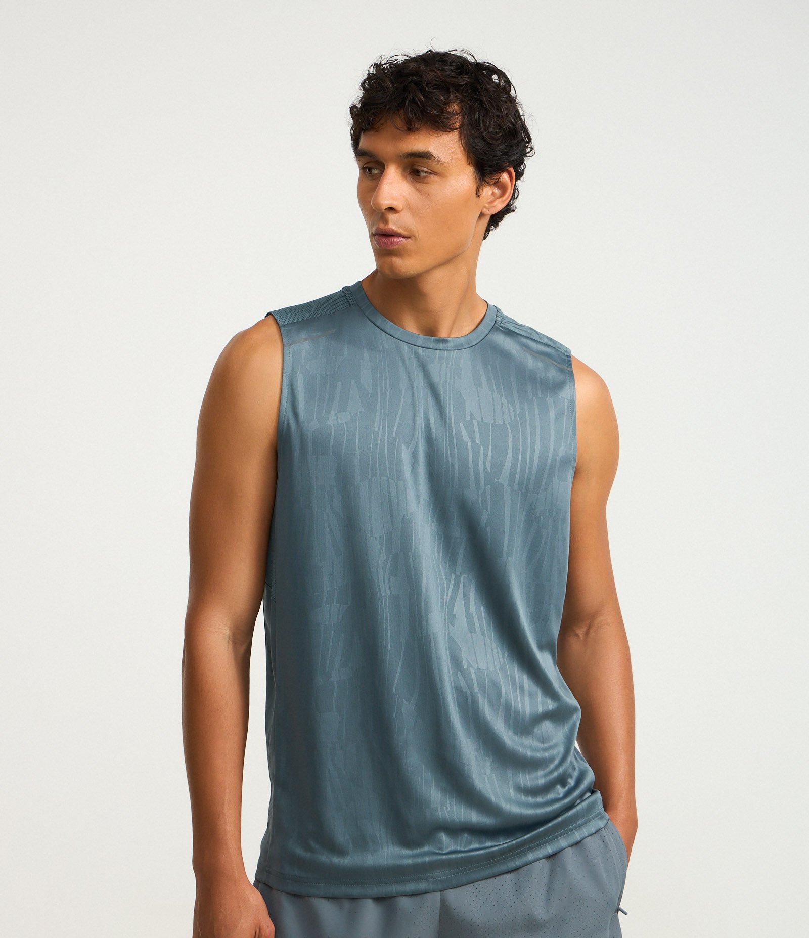 Regata Esportiva com Tecnologia Dry e Estampa Heat Print Cinza 1