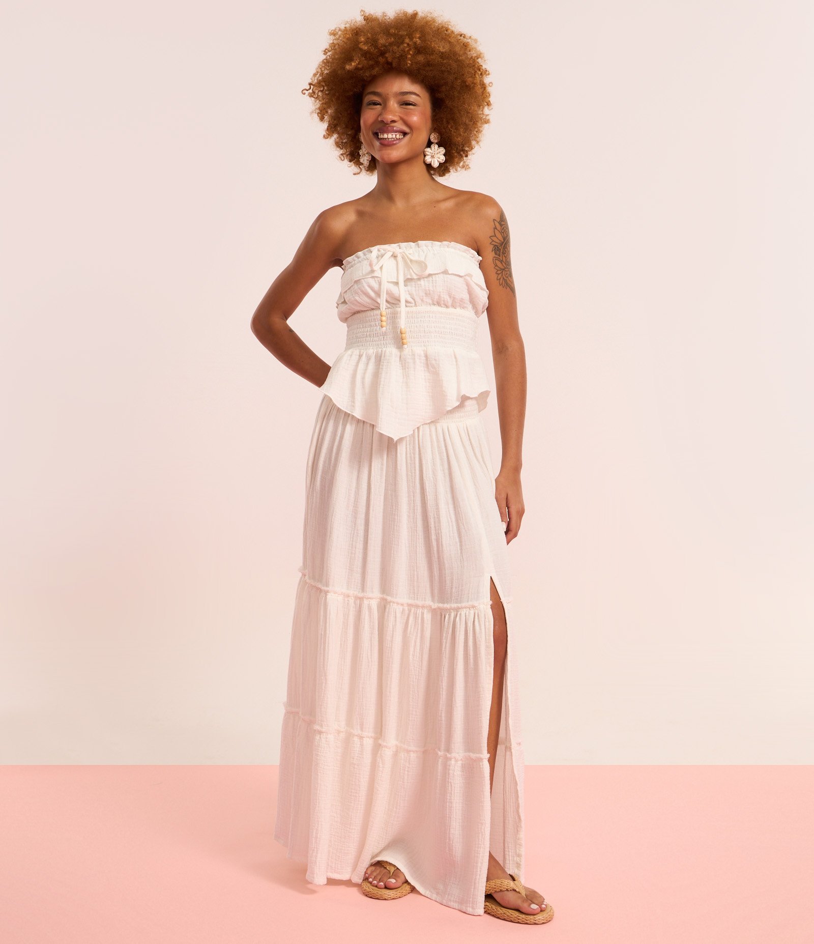 Saia Evasê Texturizada em Crepe com Babados nos Recortes Branco 5