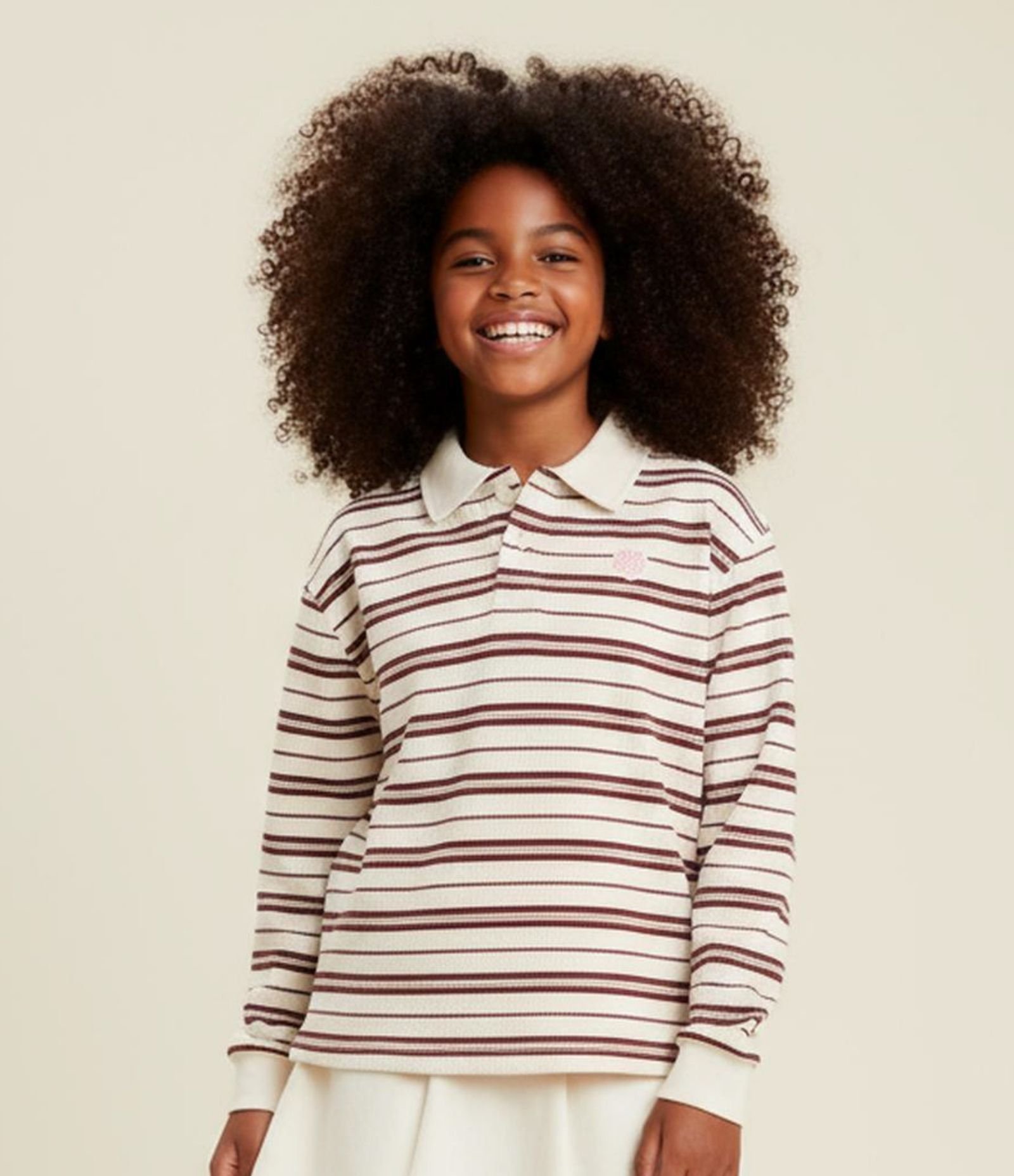 Camiseta Infantil com Bordado Coração - Tam 5 a 14 Anos Bege/Bordô 1