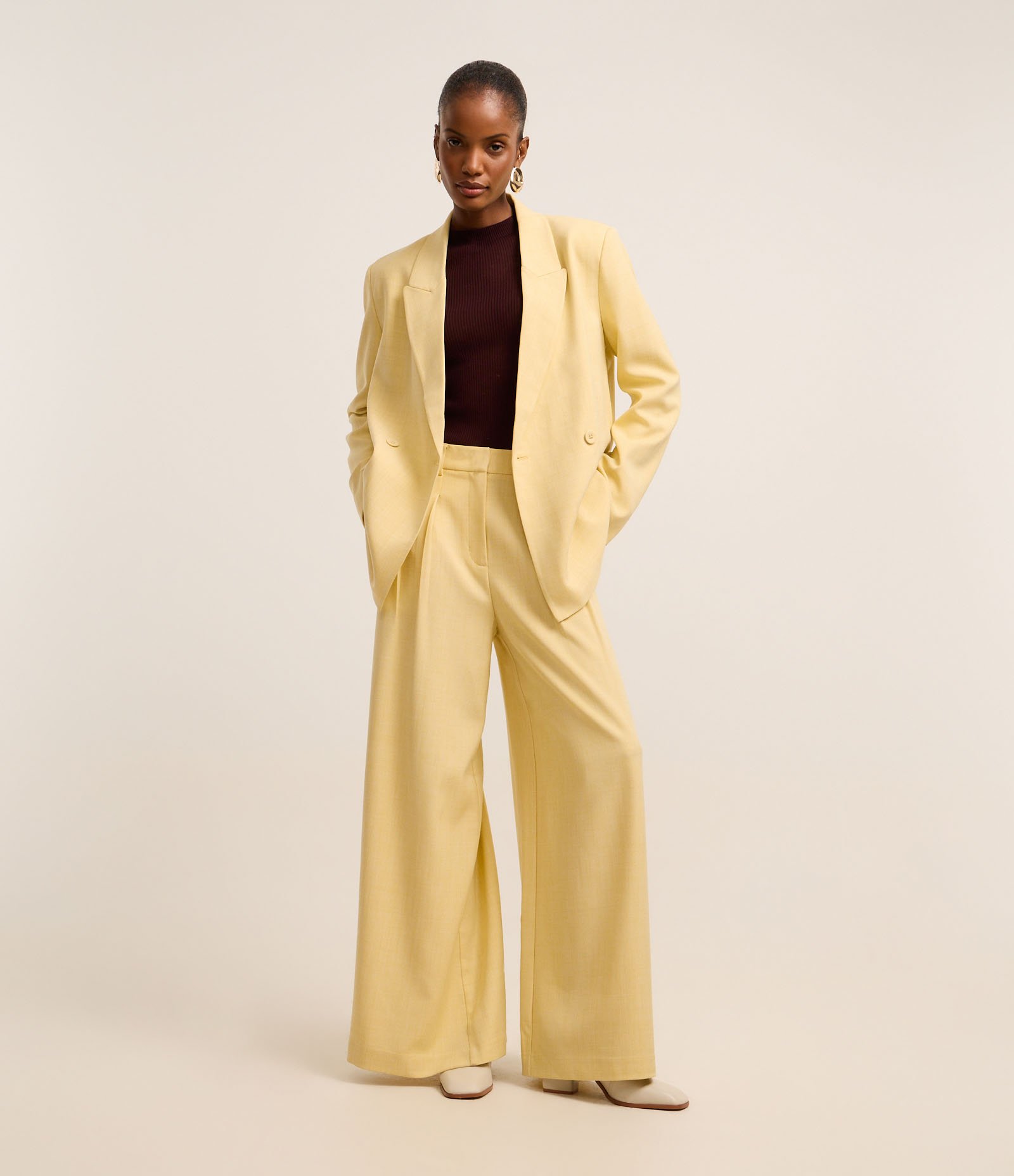 Blusa em Tricô Segunda Pele com Golinha Bordô 2