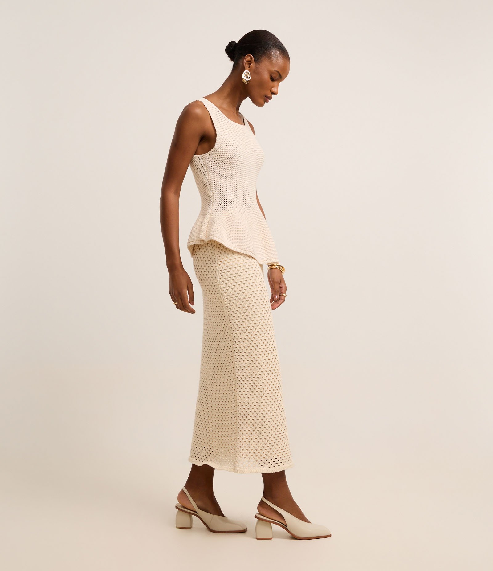 Blusa Peplum em Tricô com Ponto Vazado Off White 5