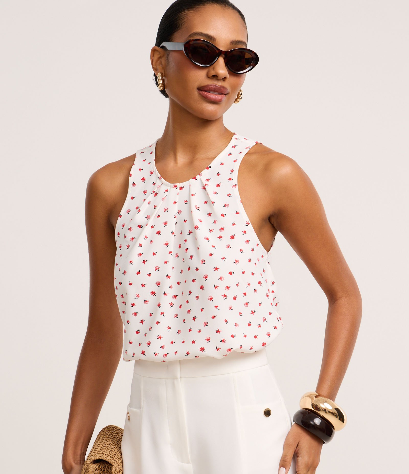 Blusa em Airflow com Franzido na Gola e Estampa Floral Branco 1