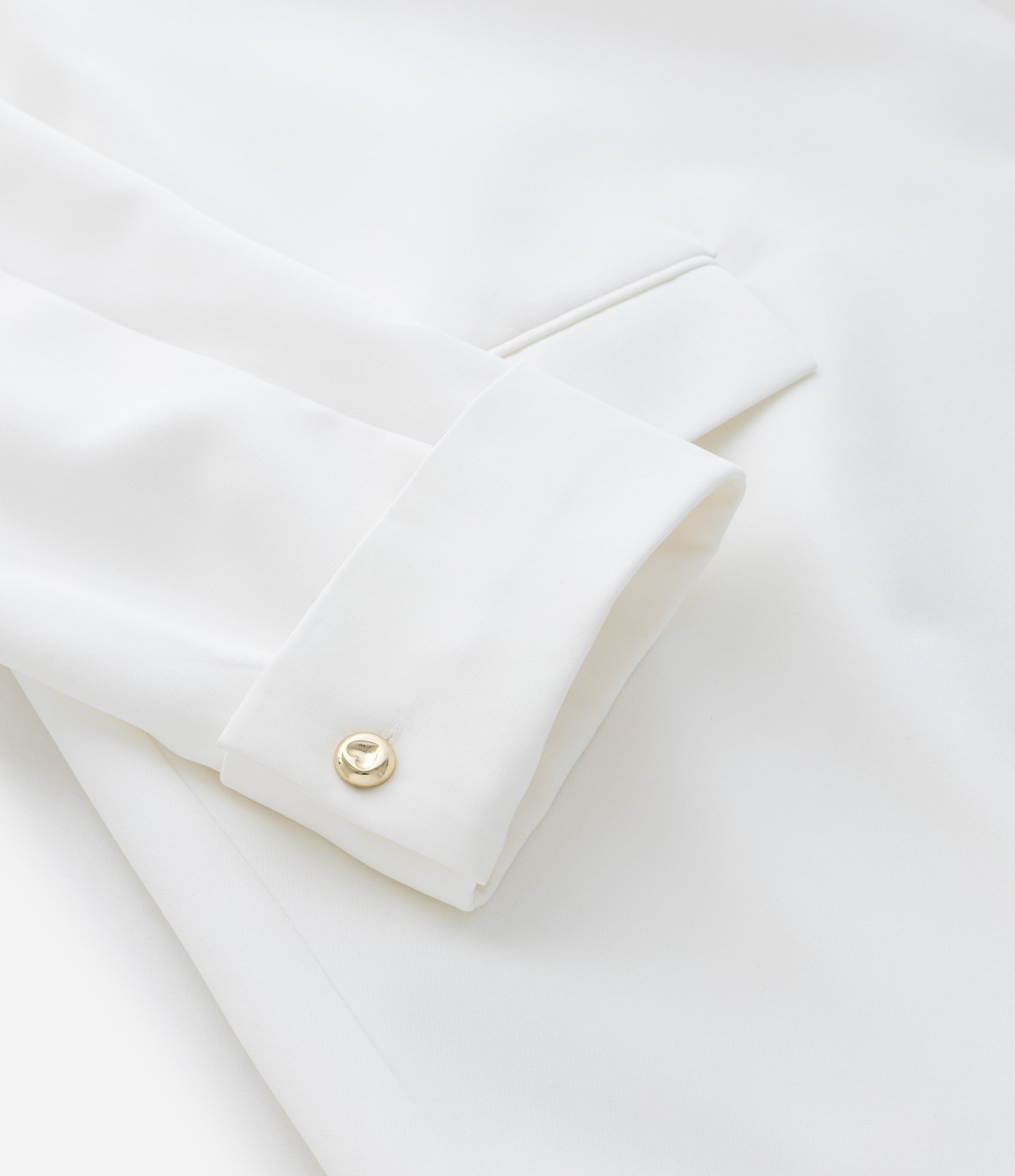 Blazer em Alfaiataria com Botão Gold Curve & Plus Size Branco 11