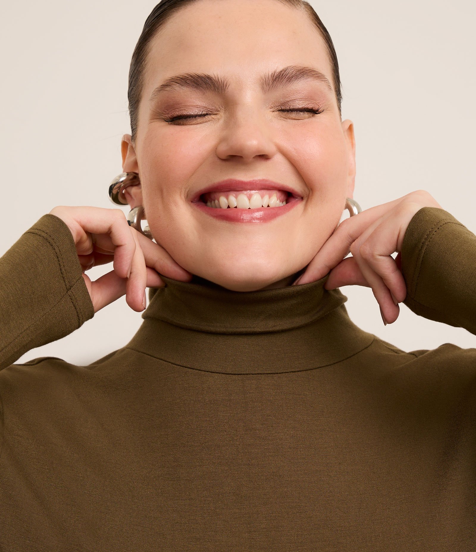 Blusa Gola Alta em Viscolycra Curve & Plus Size Verde 1