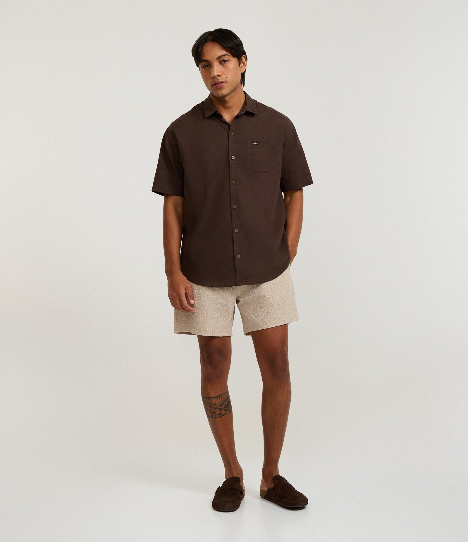 Camisa Relaxed em Cânhamo com Bolso Marrom 2