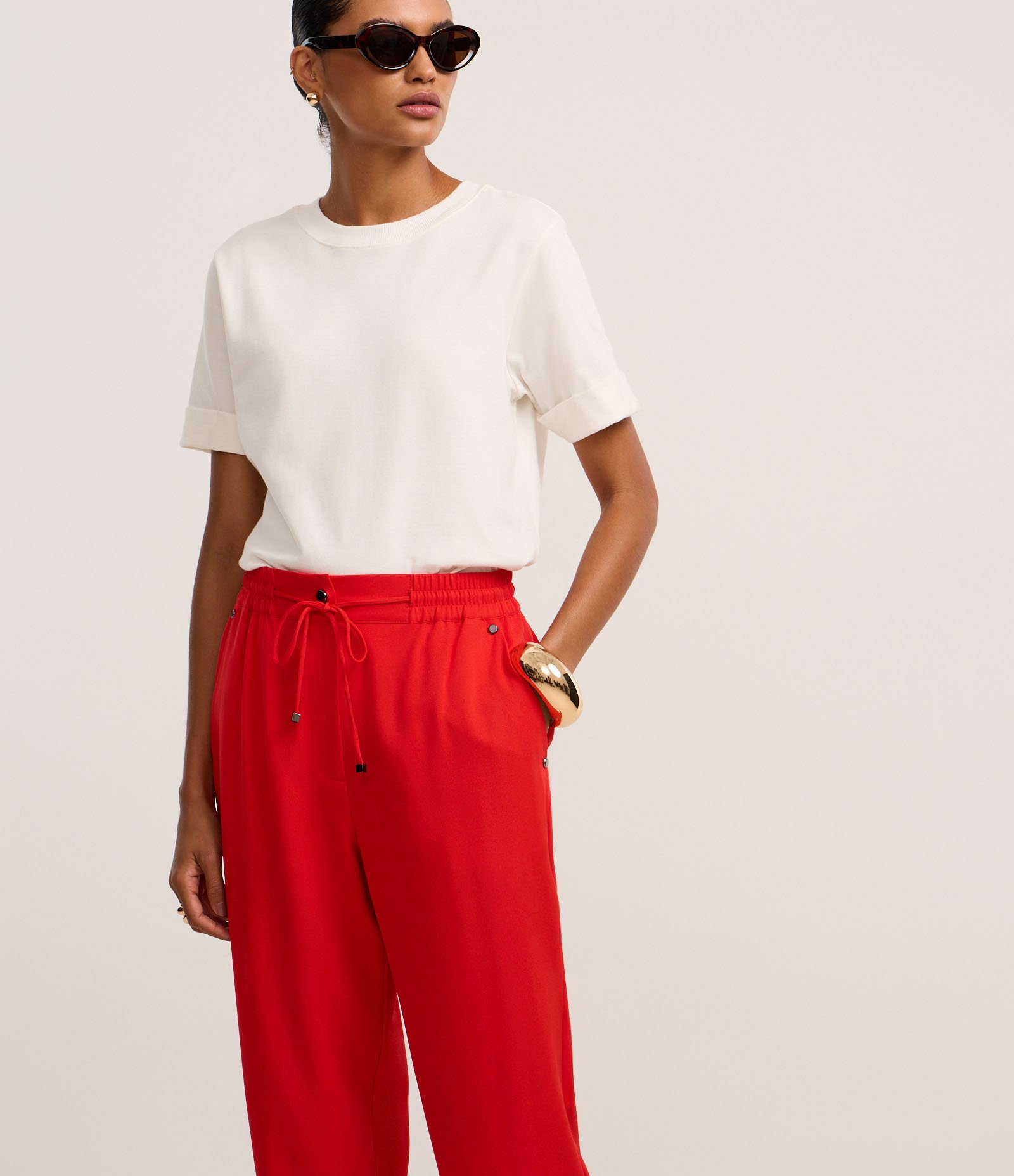 Calça Fluida em Crepe com Cós Elástico e Amarração Vermelho 2