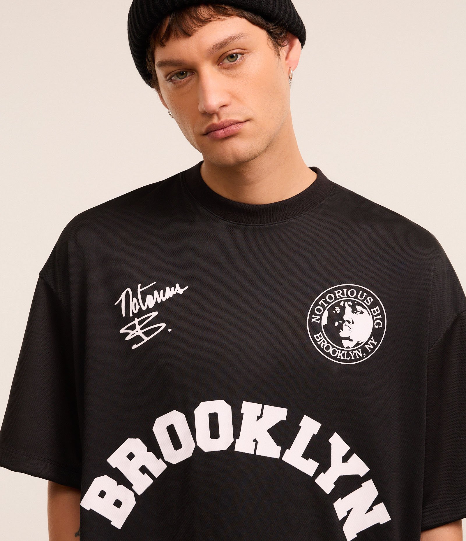 Camiseta Oversized com Estampa Localizada e Lettering Notorious BIG Preto 4