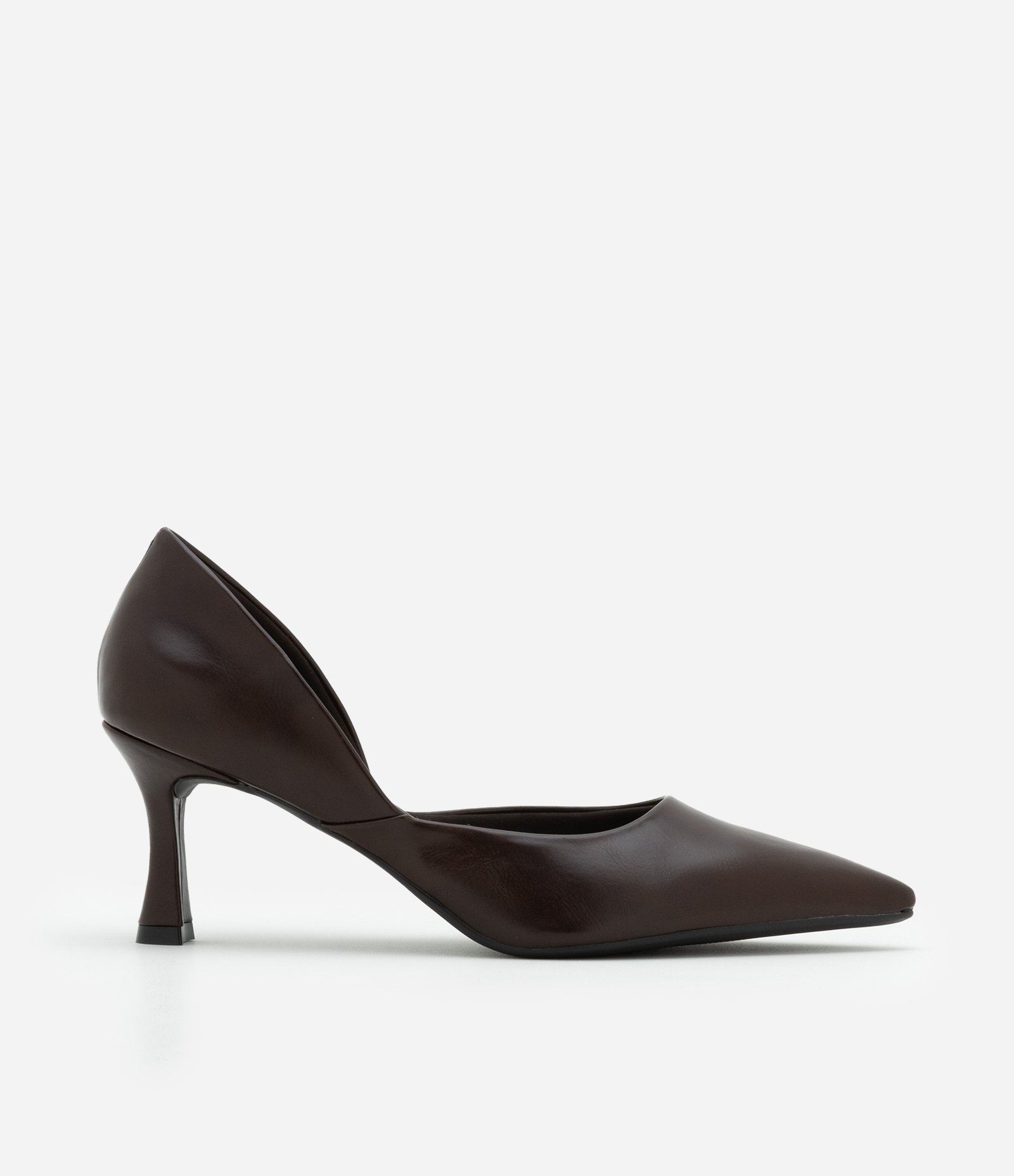 Sapato Scarpin com Recorte Lateral e Salto Flare Marrom 1