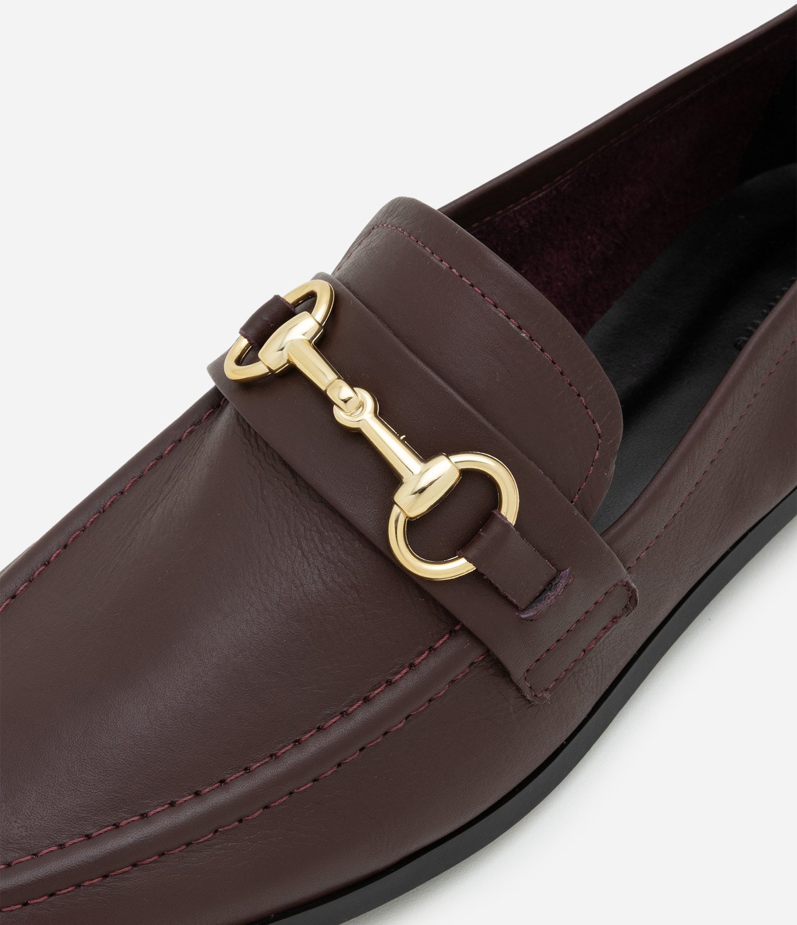 Sapato Mocassim em Couro com Bridão Contrastante Vinho 3