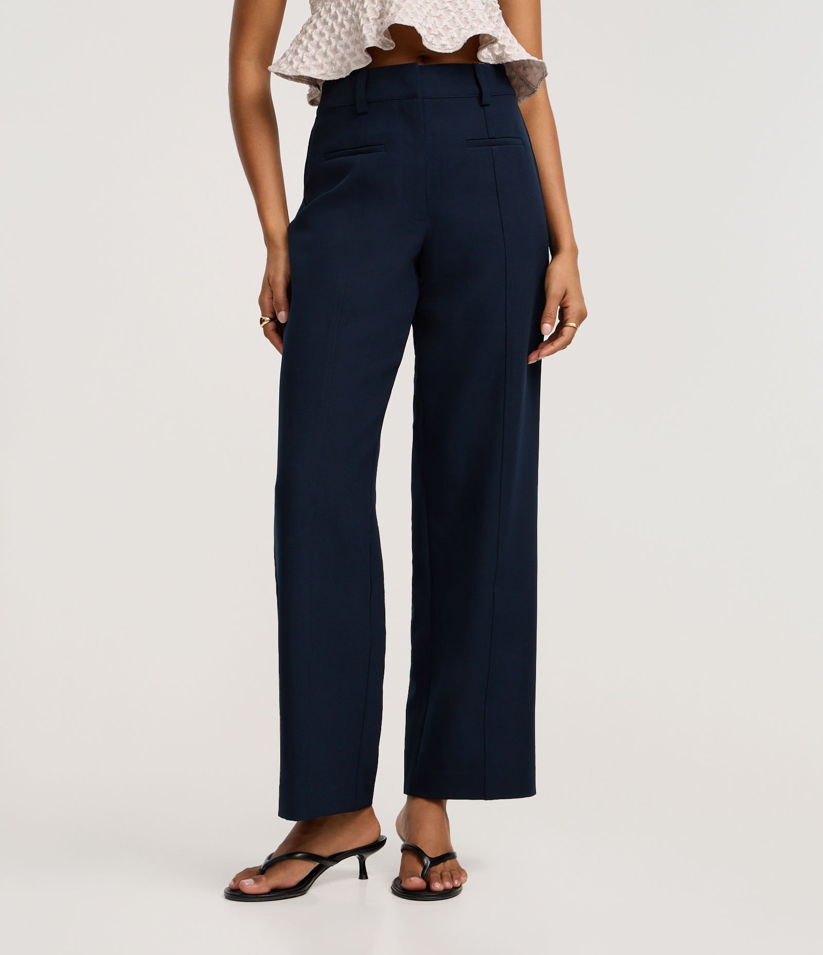 Calça Reta Alfaiatada Cintura Alta com Bolsos Falsos e Frisos Azul Marinho 3