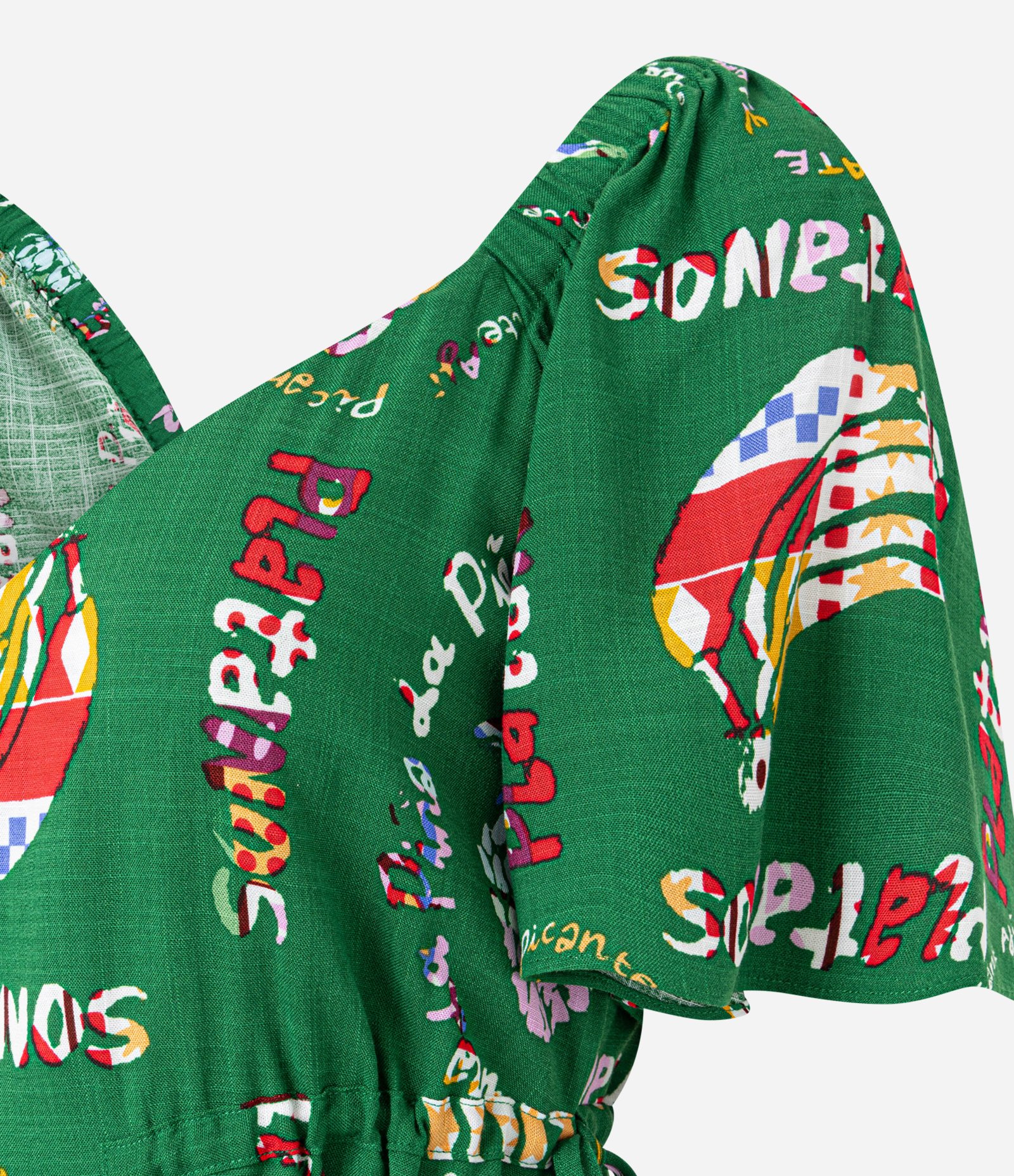 Macaquinho em Viscose com Amarração na Cintura e Estampa Tropical Verde 6