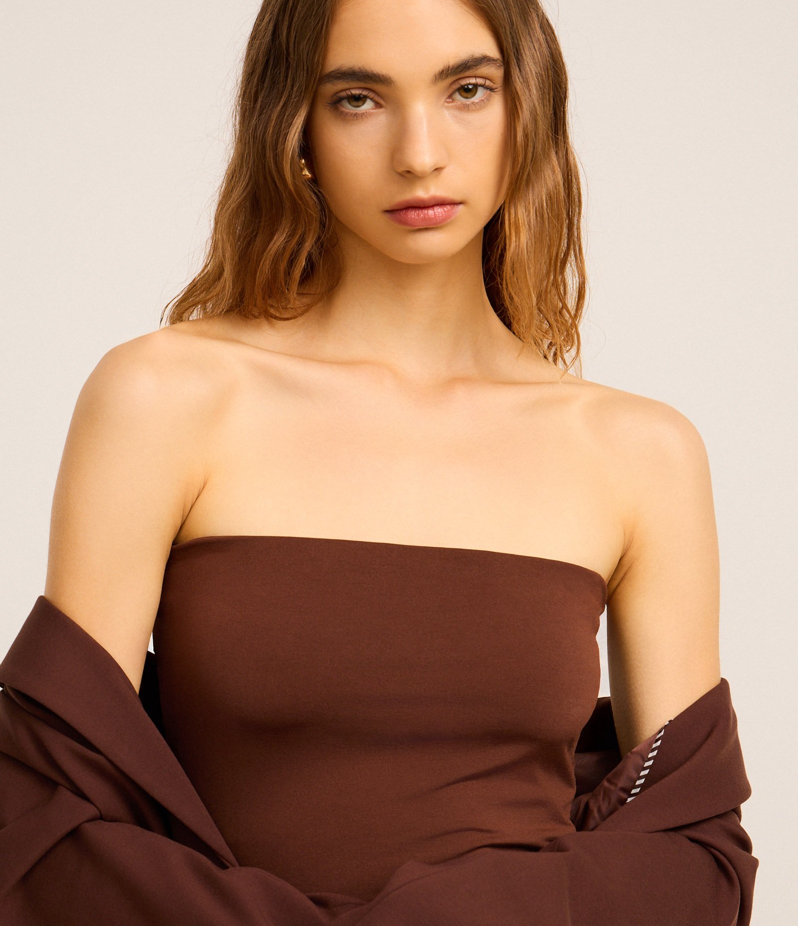 Top Ajustado Tomara Que Caia Marrom 5