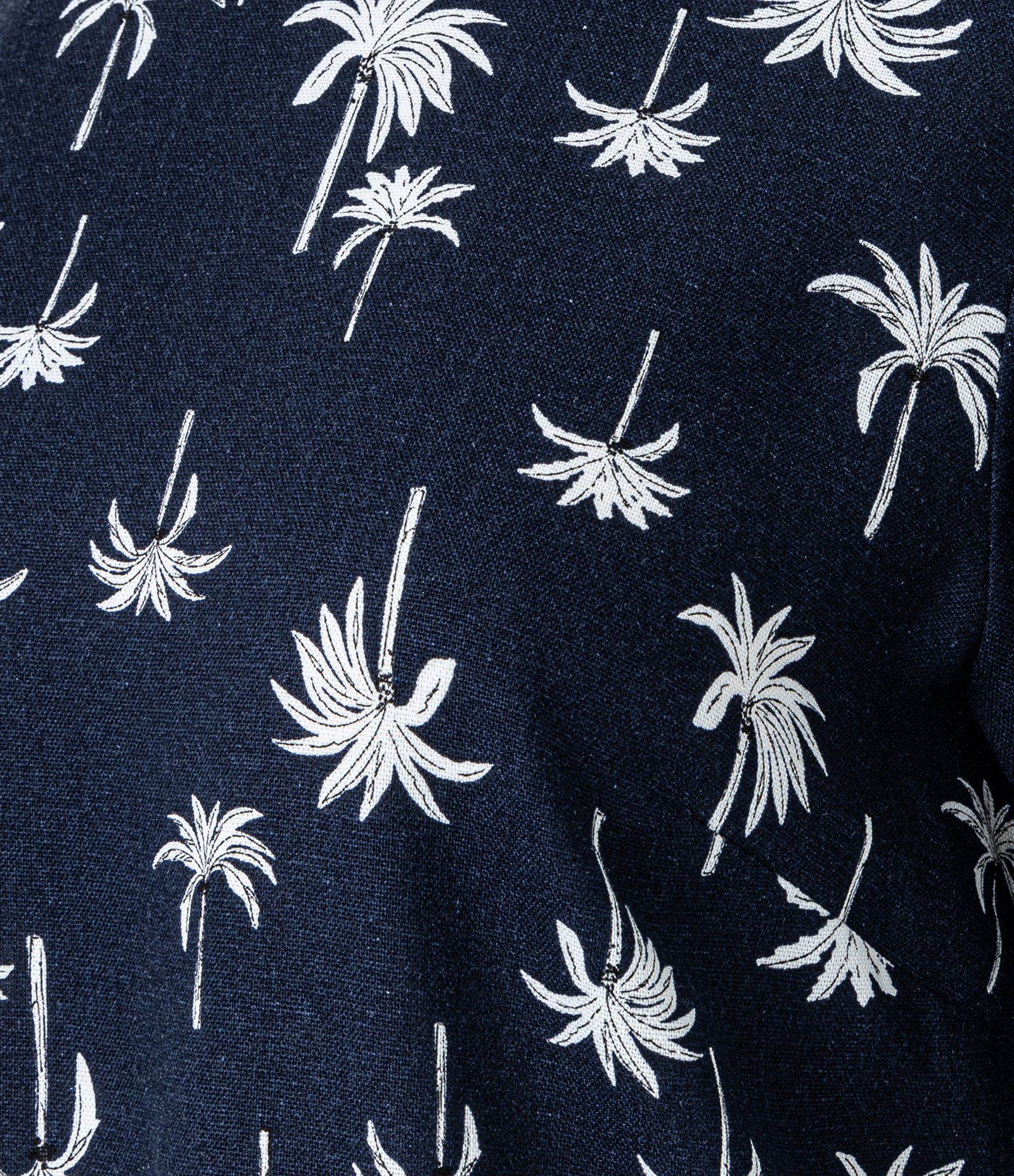 Blusa em Viscolinho com Estampa Coqueiros Azul Marinho 7