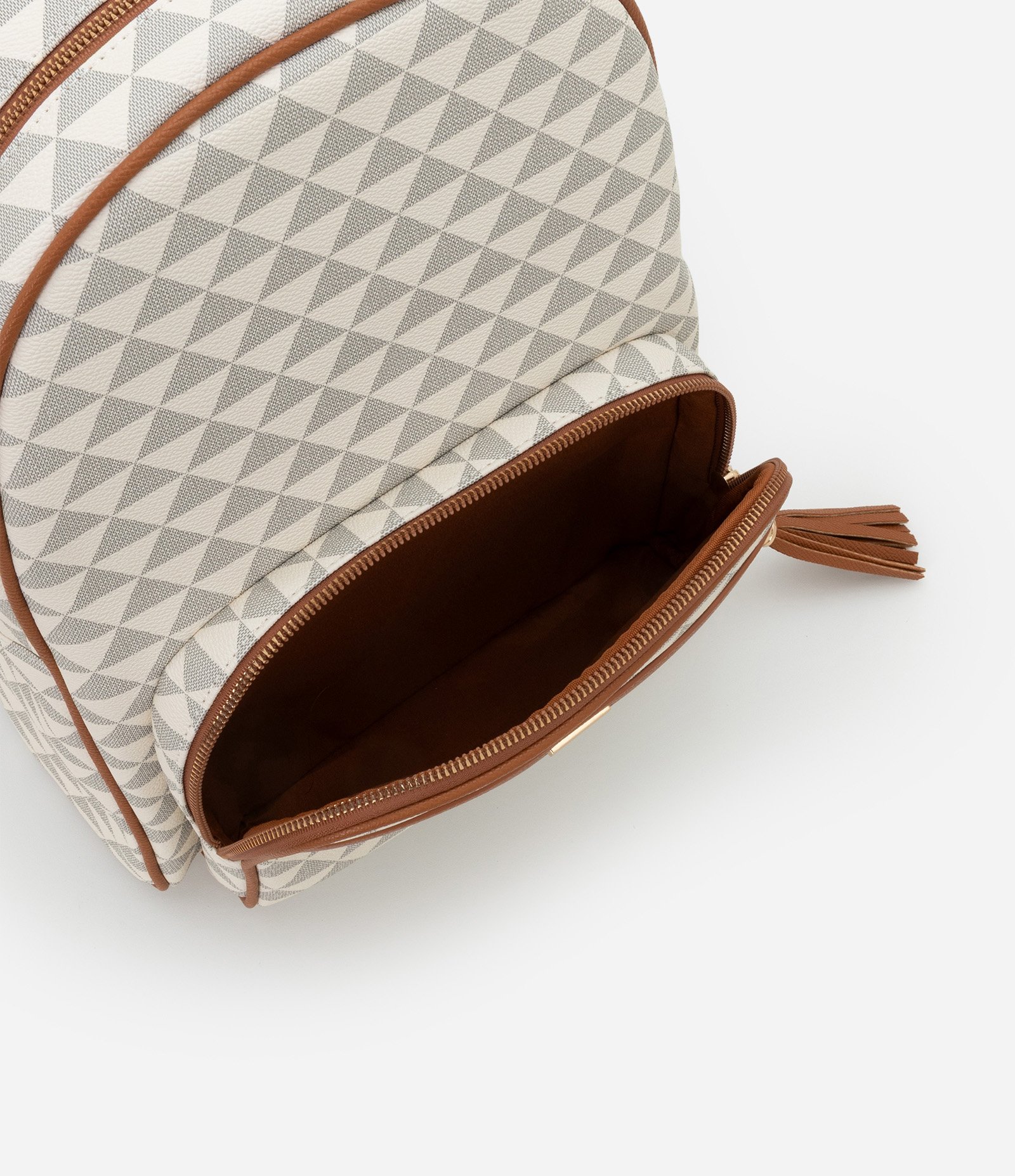 Mochila em PU com Estampa Triângulo e Bolso Frontal Off White 5