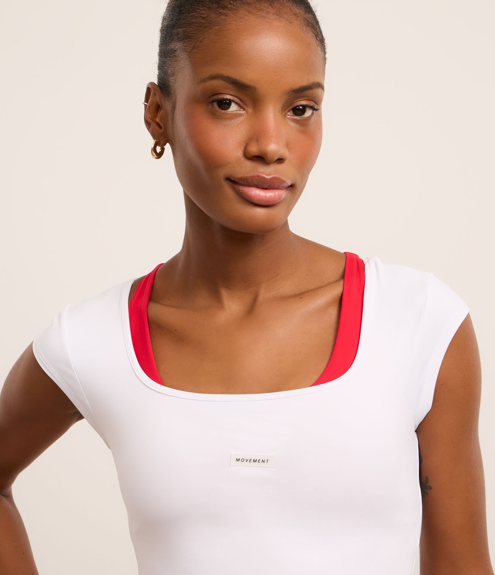 Camiseta Cropped Esportiva em Microfibra com Estampa Lettering Branco 3
