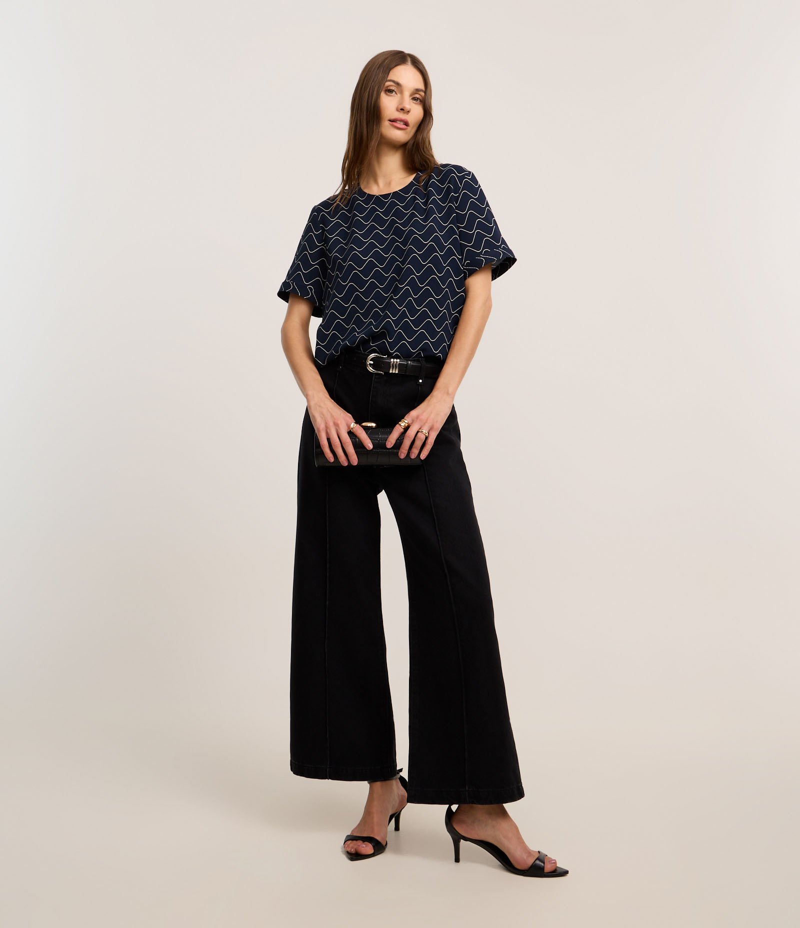 Blusa em Airflow com Estampa Linhas de Ondas Azul Marinho 2