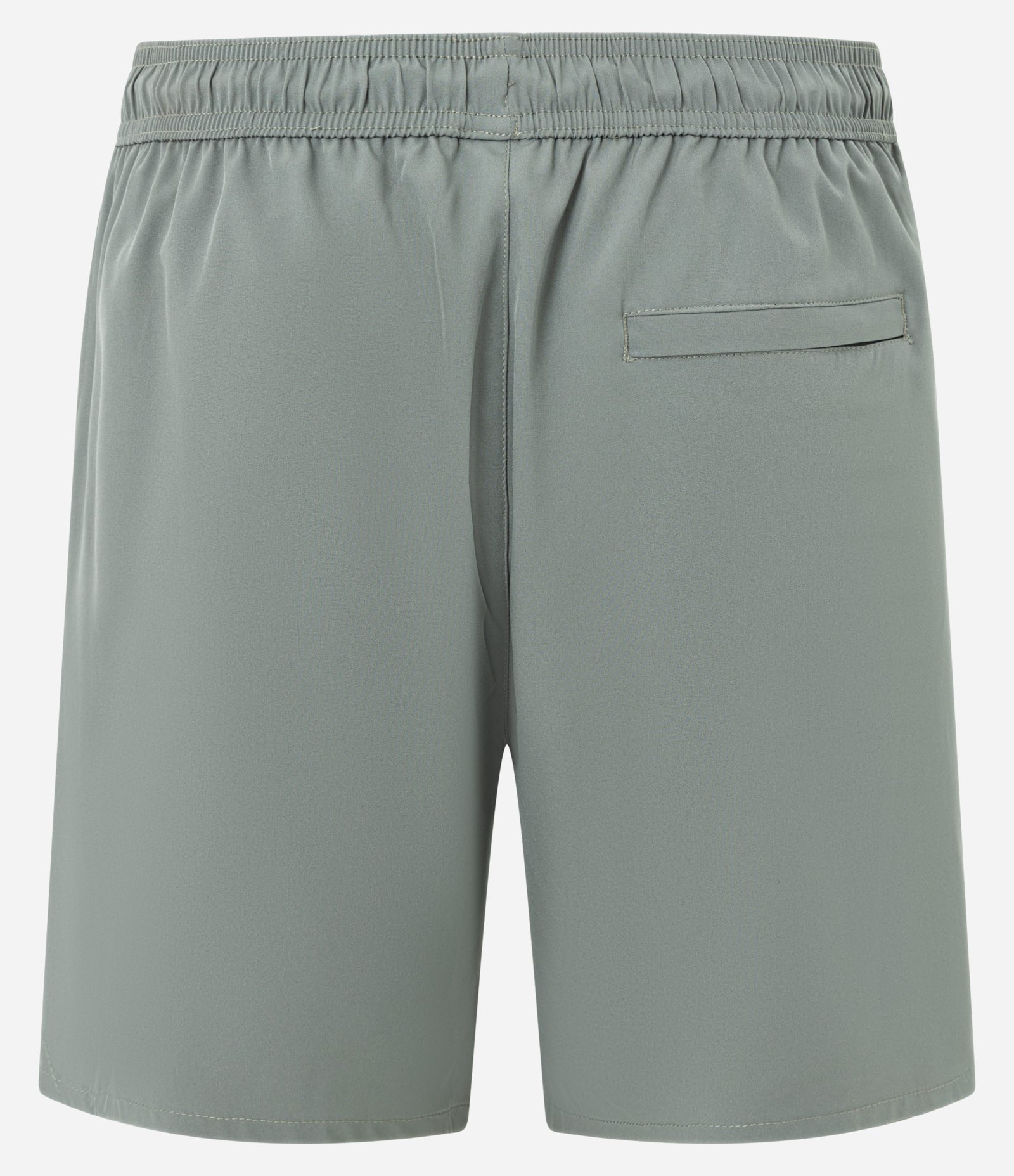 Bermuda Esportiva com Cordão Contrastante e Bolso Verde 6