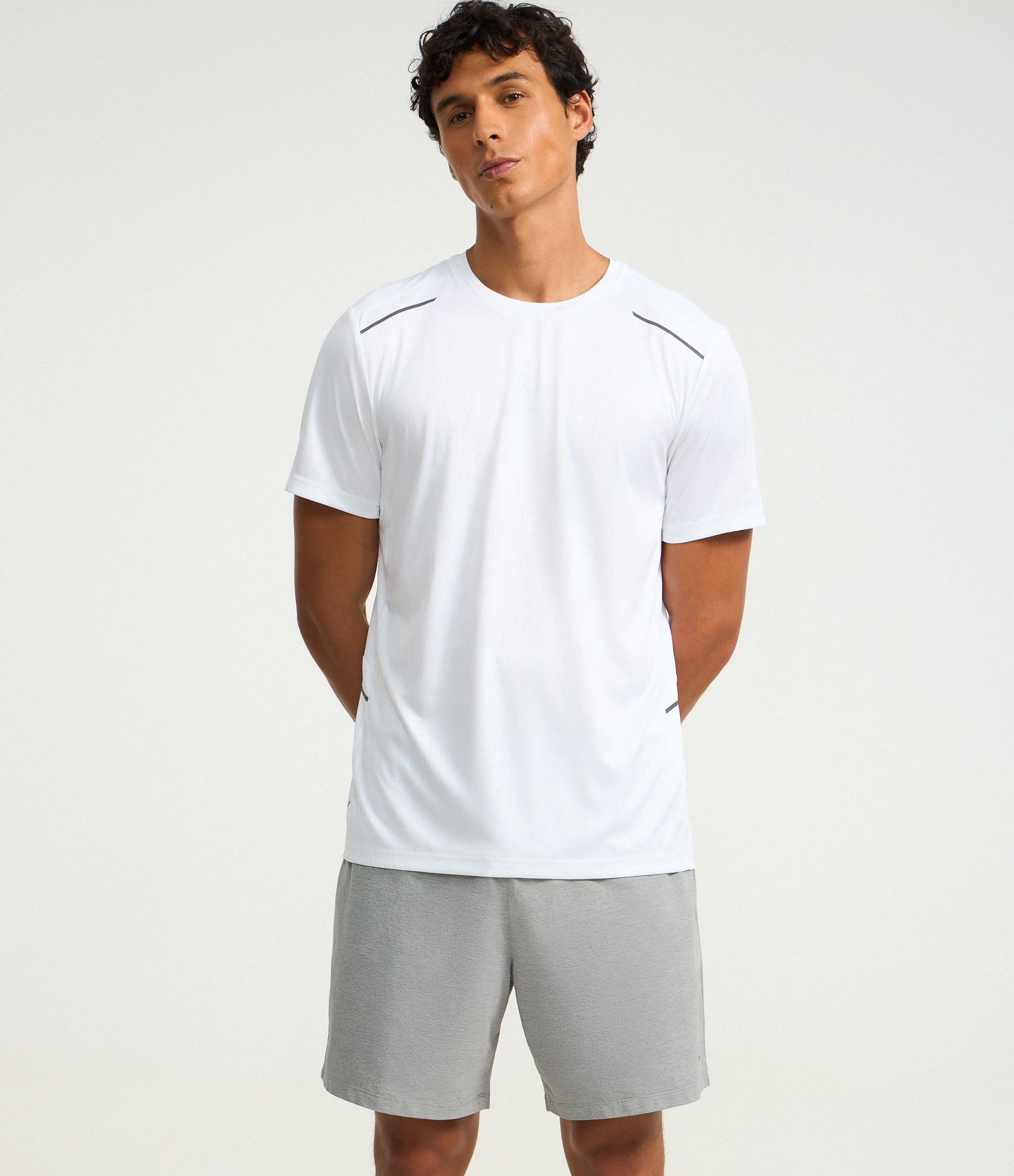 Bermuda Esportiva com Bolso Funcional com Zíper Cinza 6