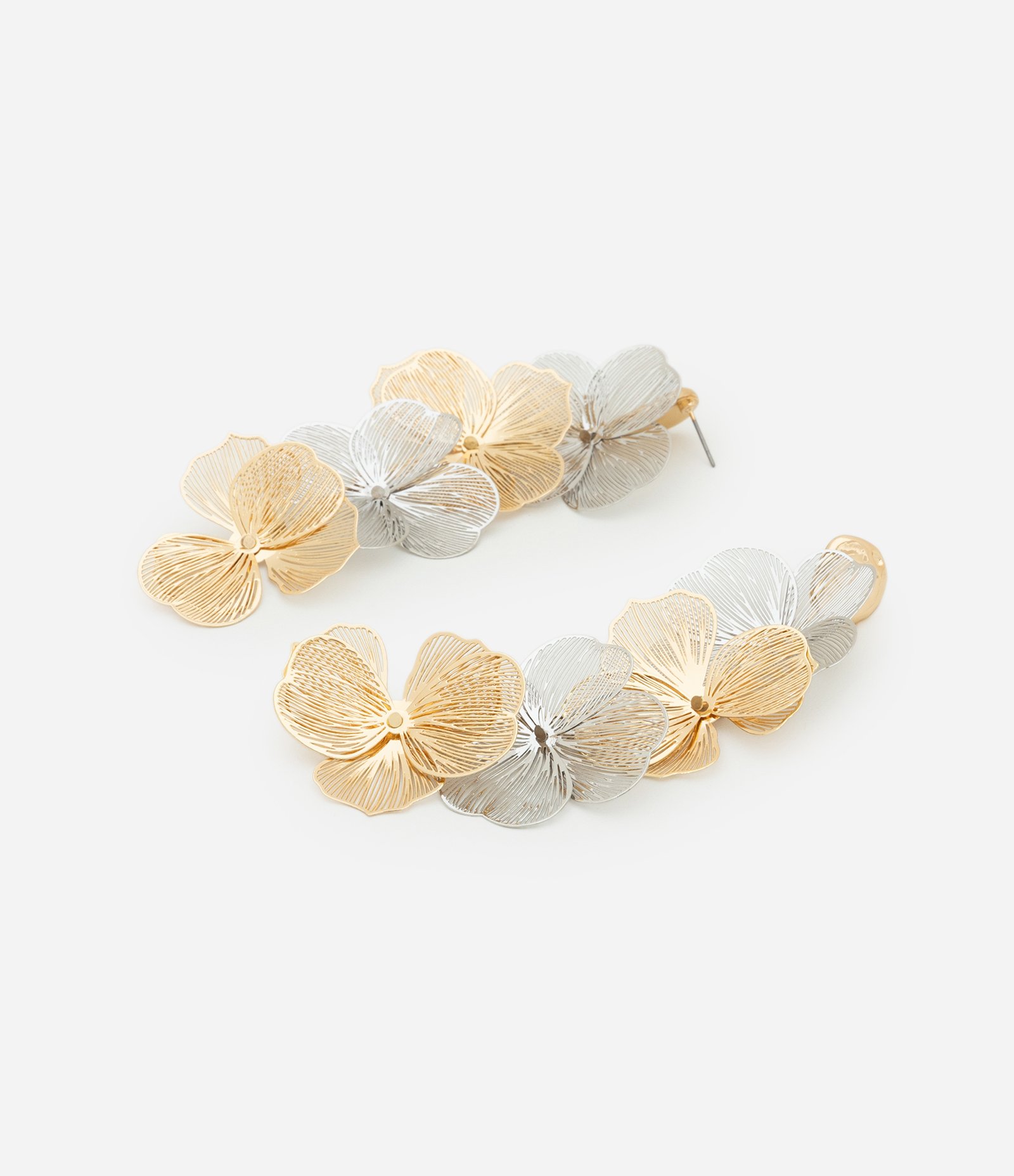 Maxi Brinco em Metal com Flores Dourado/Prateado 3