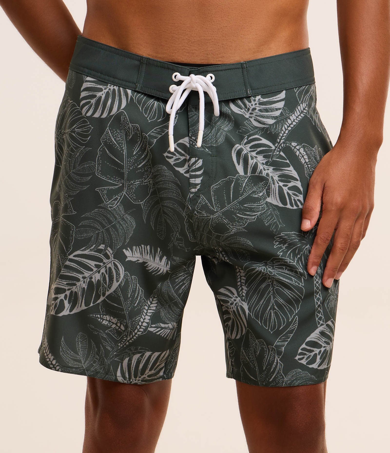 Bermuda de Banho em Microfibra com estampa de Folhagens Verde 1
