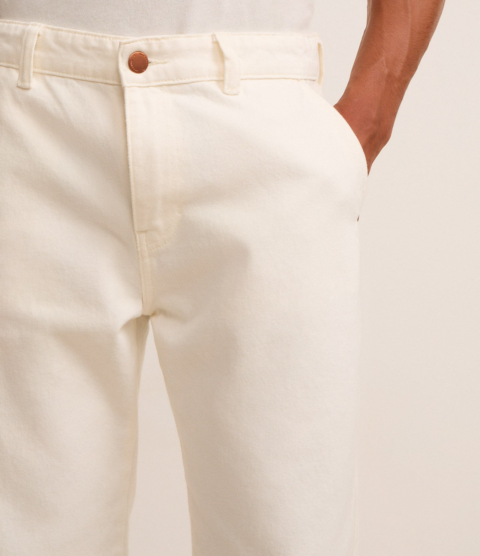 Calça Reta em Sarja com Etiqueta Aplicada Branco 3