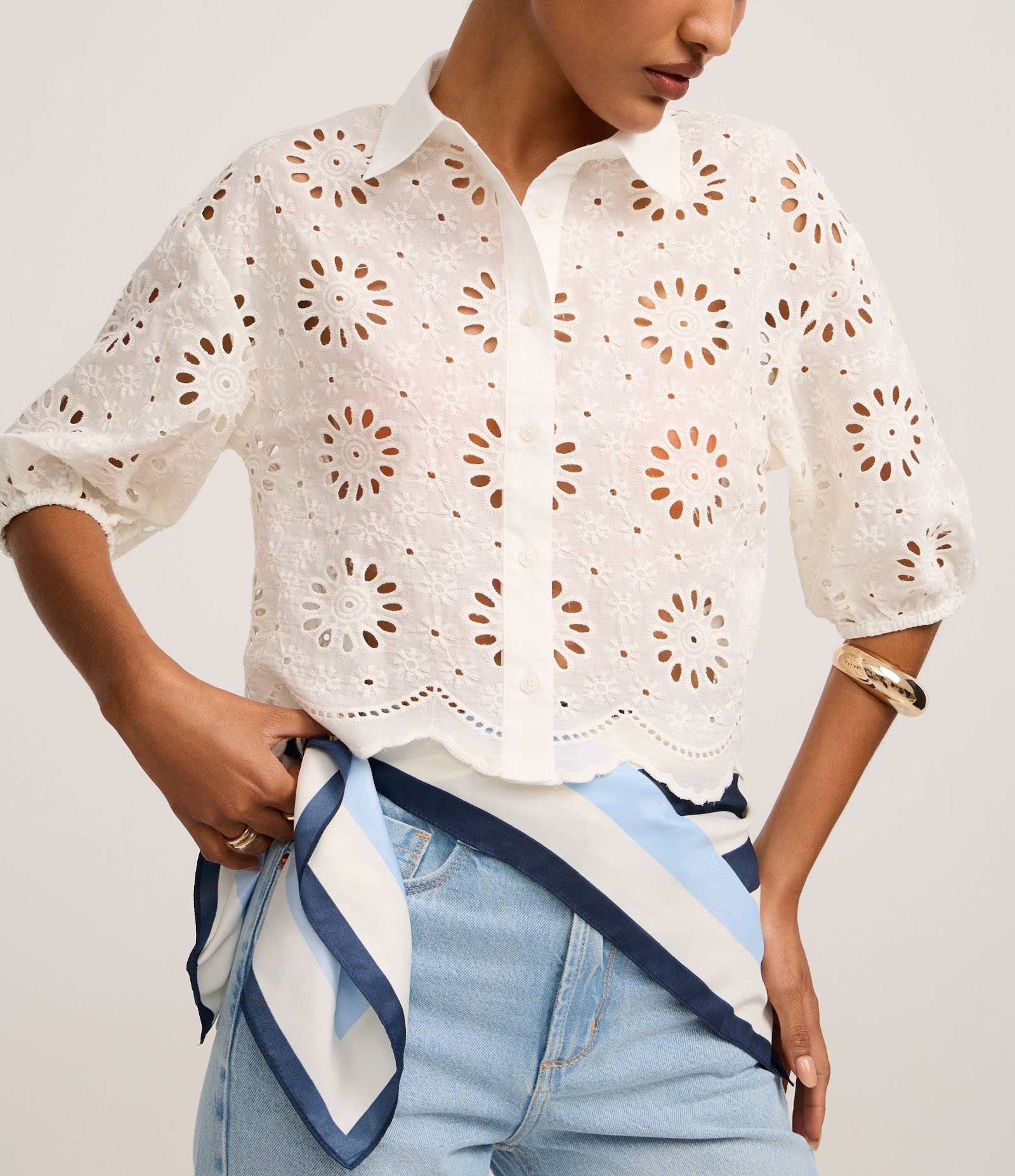 Camisa em Laise com Bordados nos Furos e Barra Nuvem Branco 4
