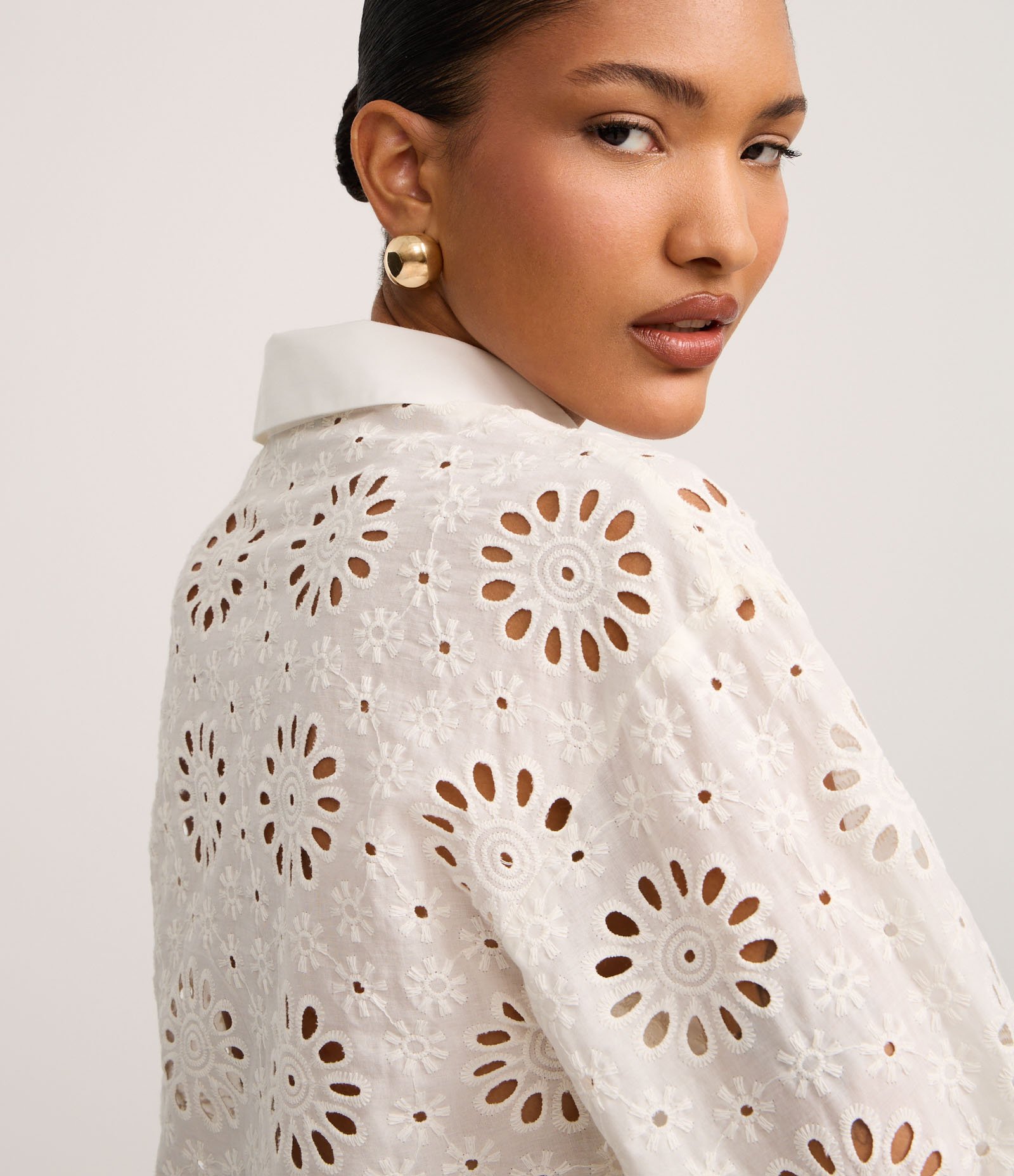 Camisa em Laise com Bordados nos Furos e Barra Nuvem Branco 5